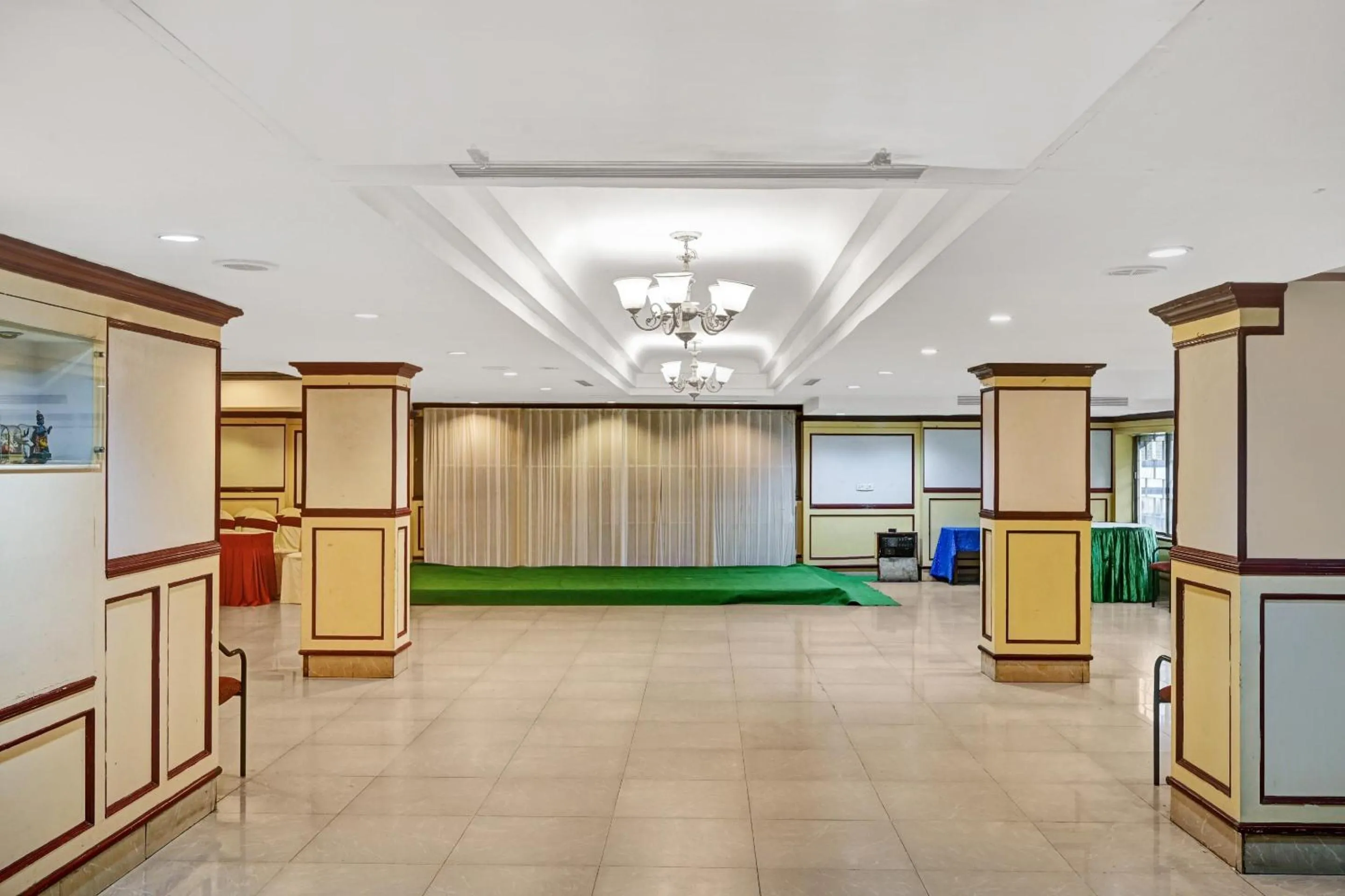 Other in Super Townhouse OAK Hotel Belsons Taj Mahal