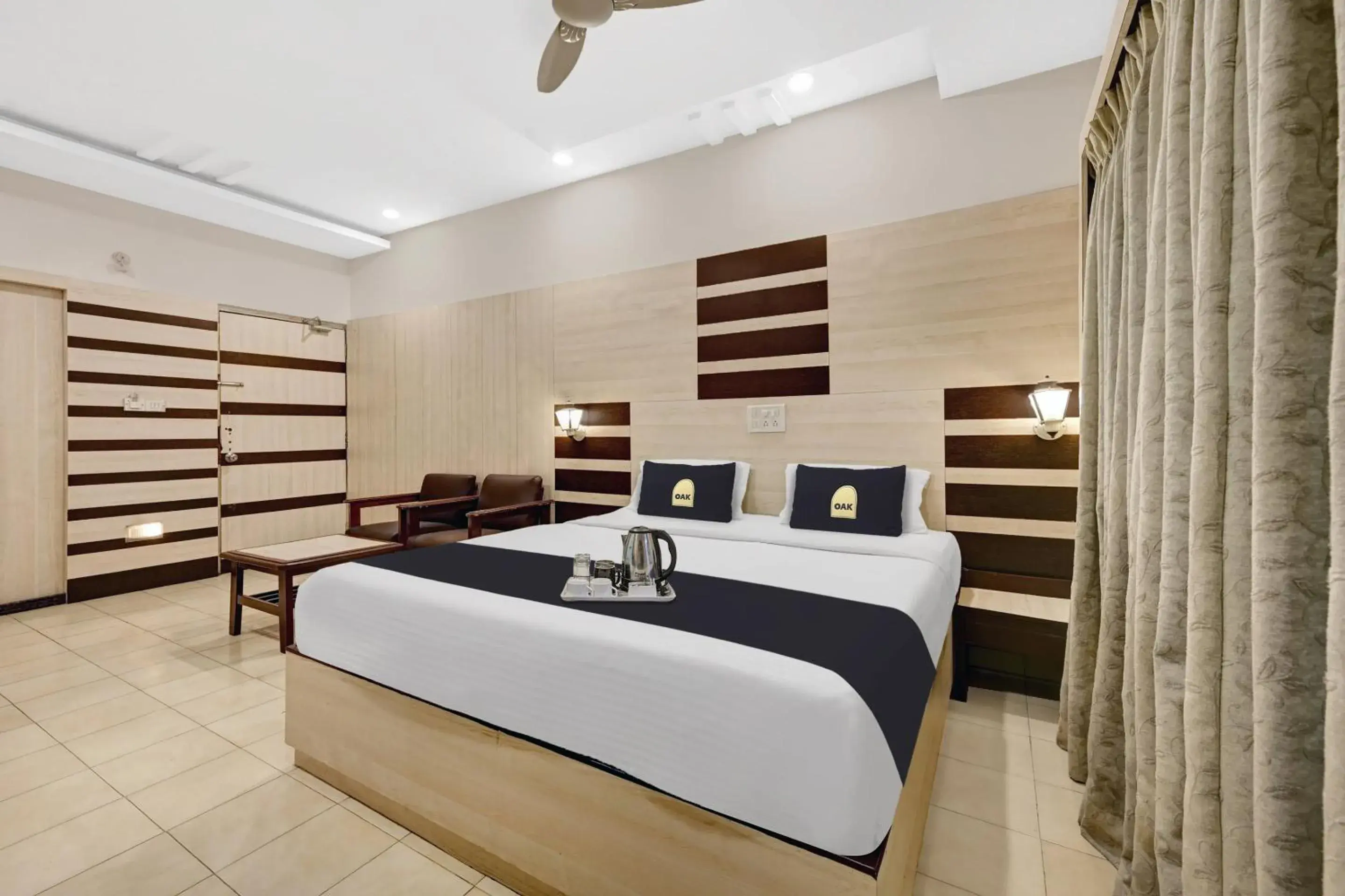 Bedroom, Bed in Townhouse OAK Hotel Belsons Taj Mahal Bedroom, Bed in Townhouse OAK Hotel Belsons Taj Mahal