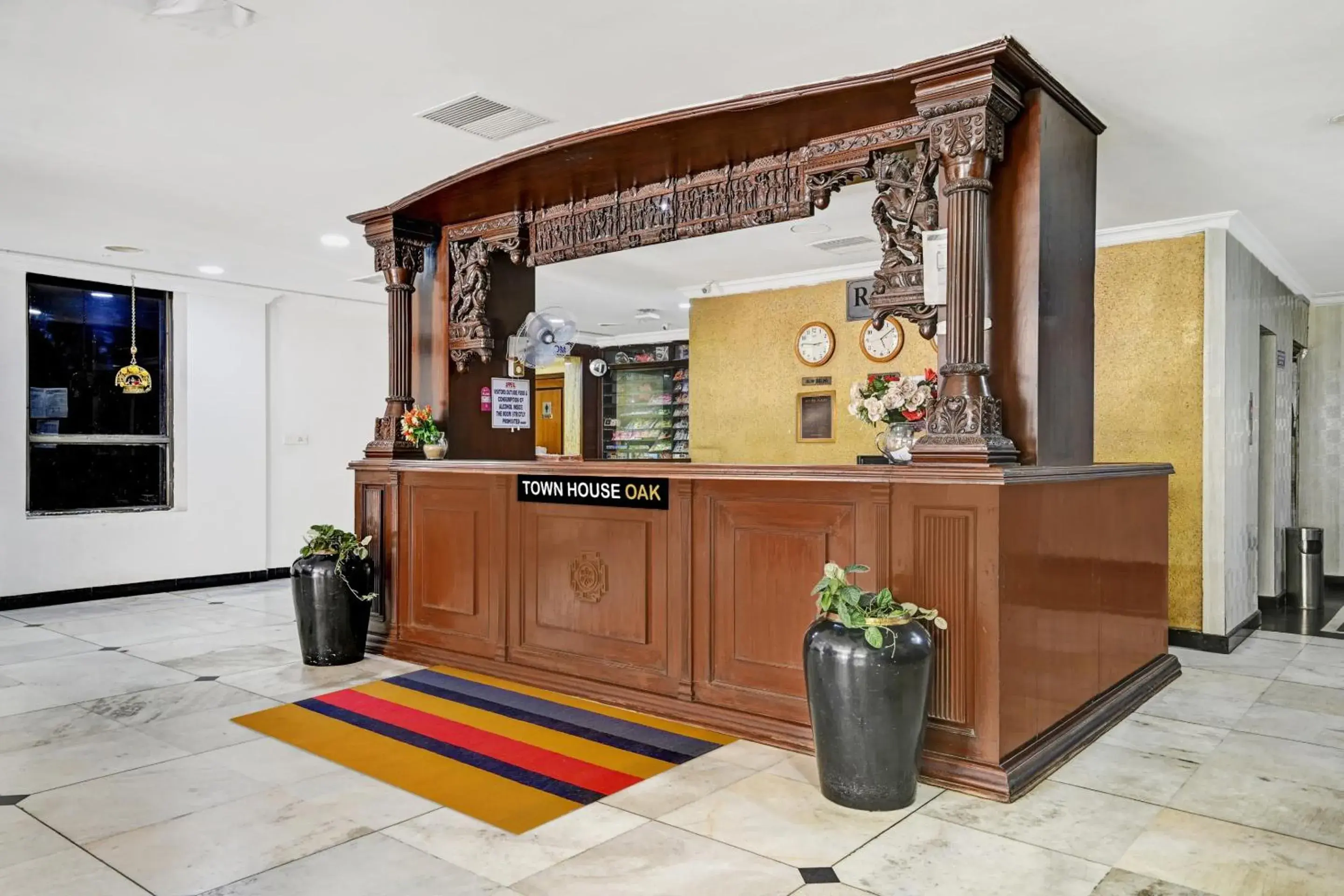 Lobby or reception in Townhouse OAK Hotel Belsons Taj Mahal Lobby or reception in Townhouse OAK Hotel Belsons Taj Mahal