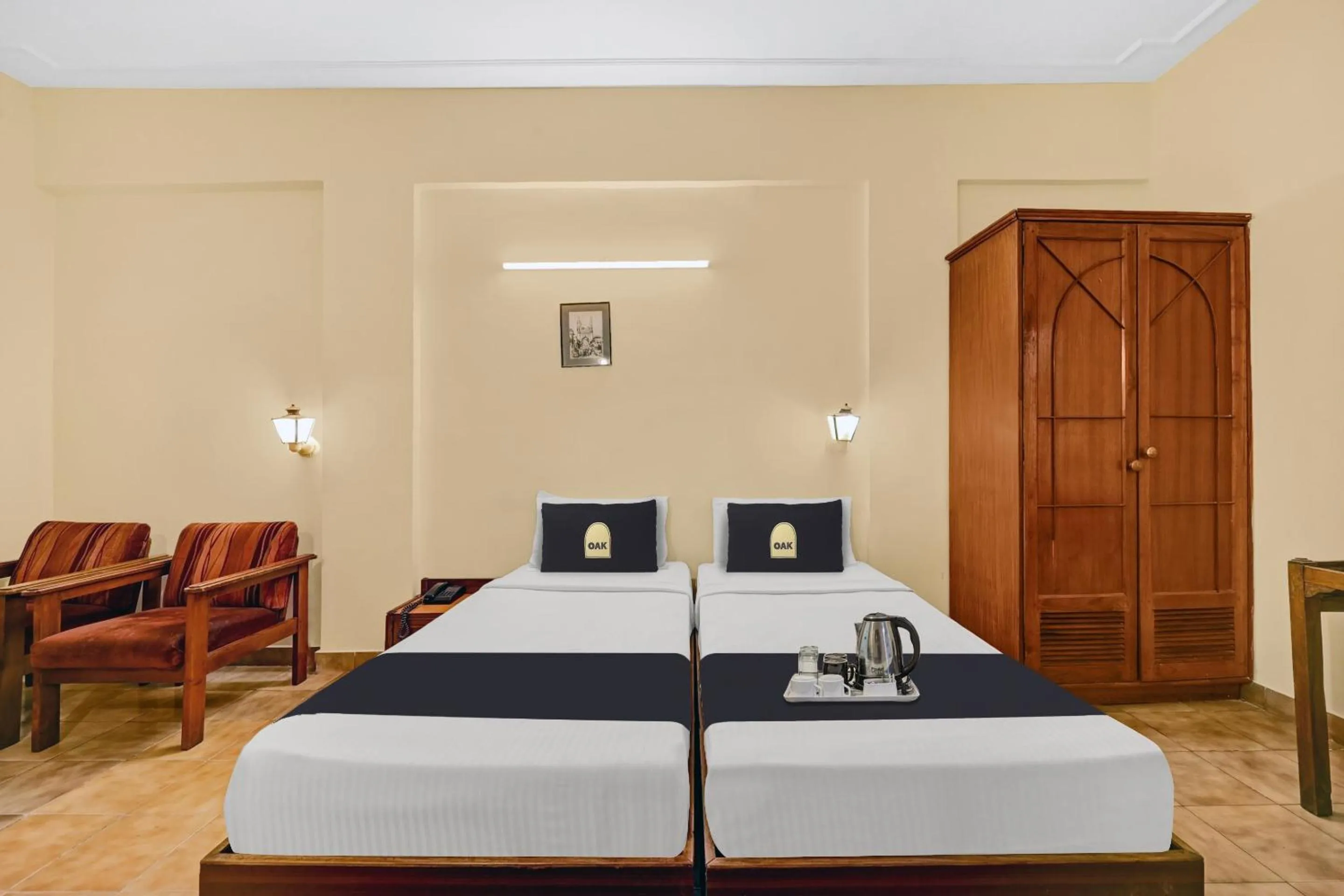 Bedroom, Bed in Super Townhouse OAK Hotel Belsons Taj Mahal