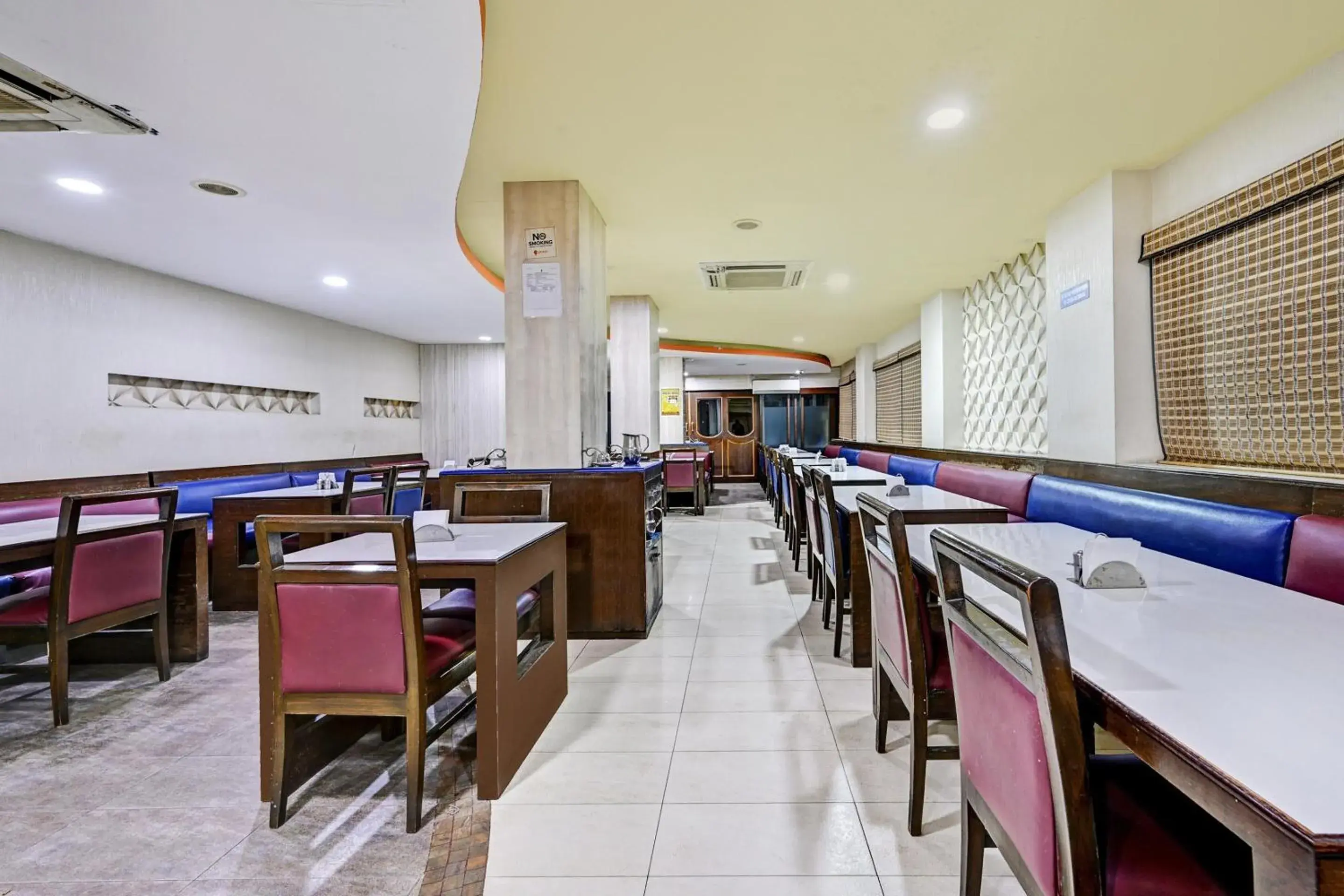 Restaurant/places to eat in Townhouse OAK Hotel Belsons Taj Mahal Restaurant/places to eat in Townhouse OAK Hotel Belsons Taj Mahal