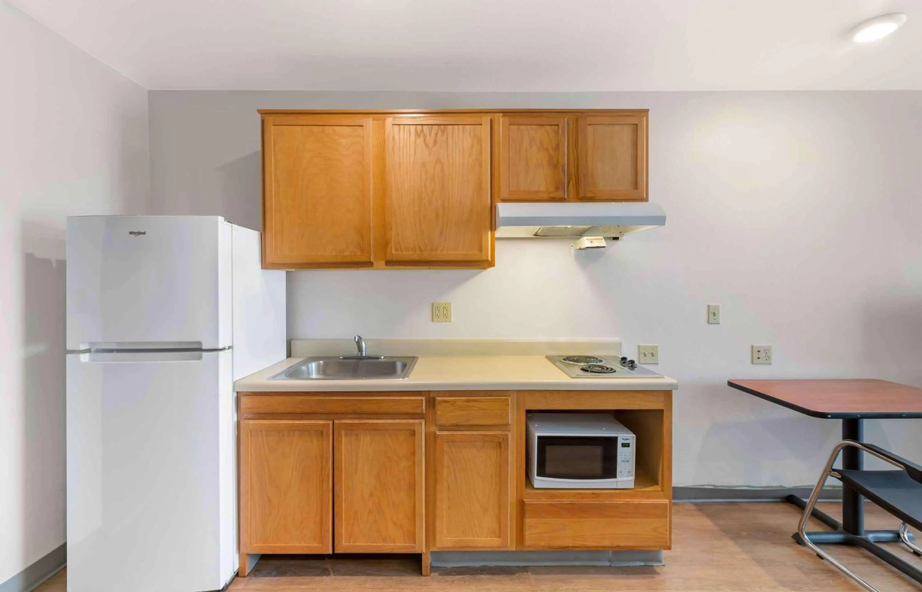 Bedroom in Extended Stay America Select Suites - Cleveland - Avon