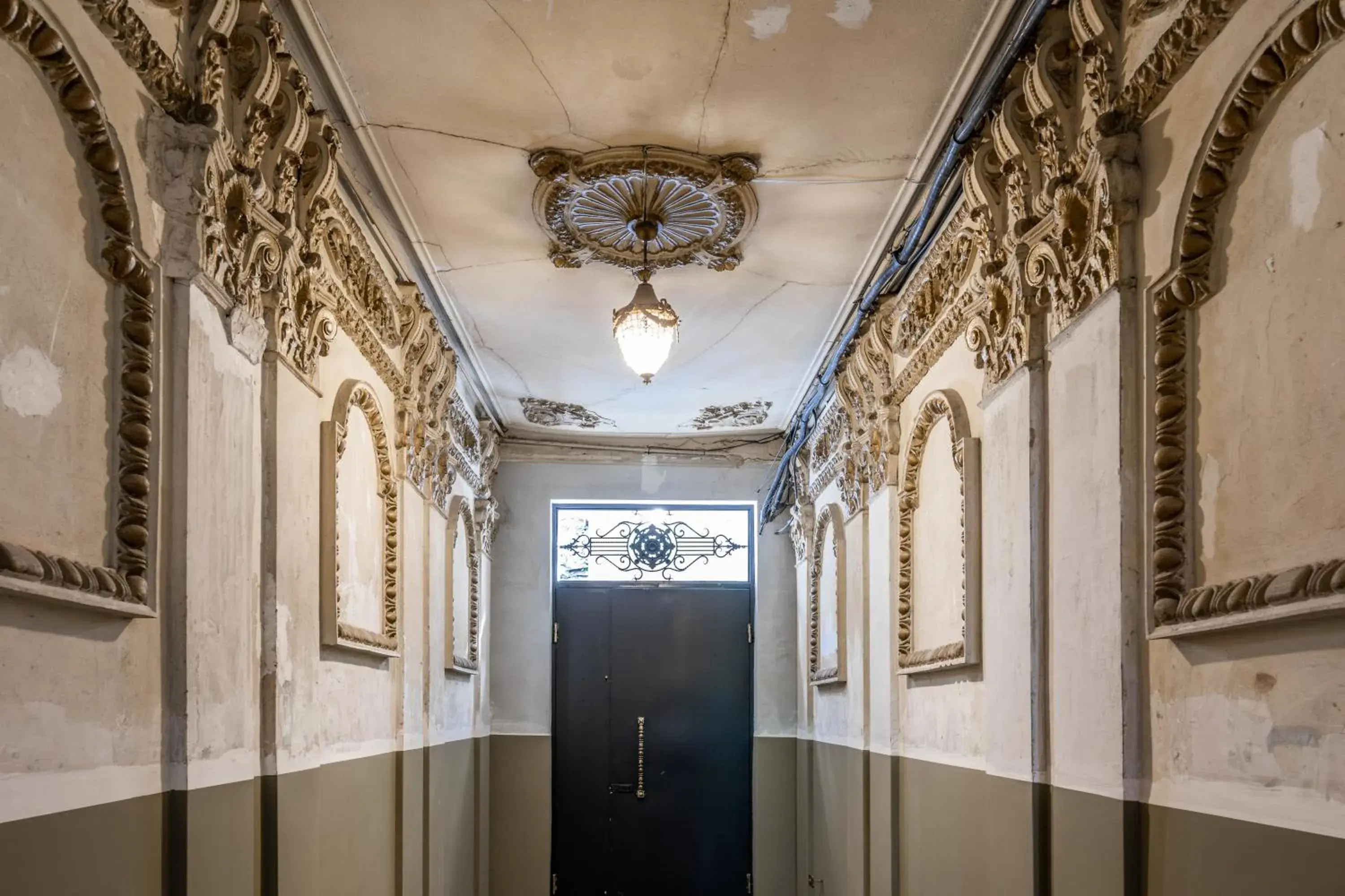 Facade/entrance in Ornament Hotel Facade/entrance in Ornament Hotel