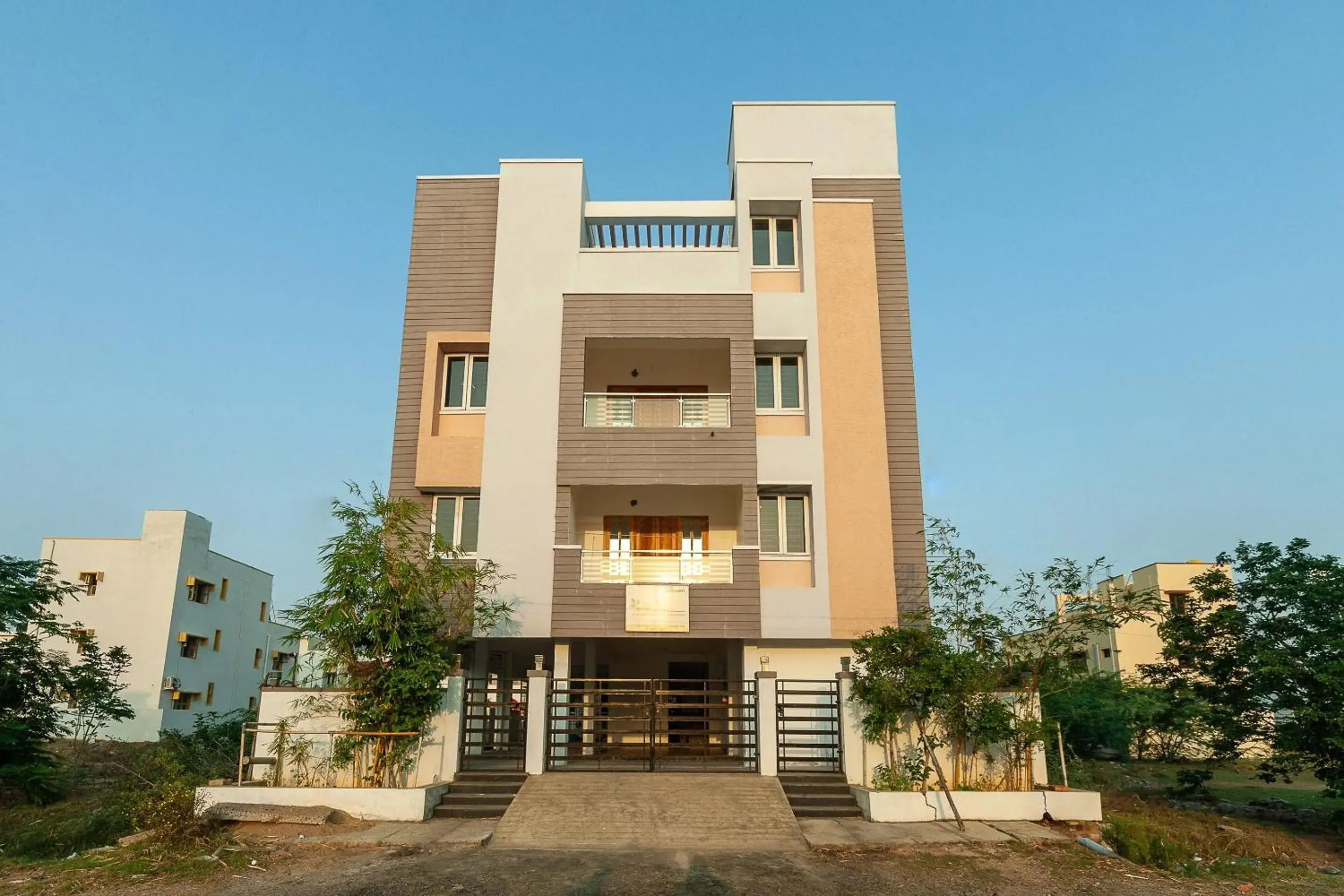 Facade/entrance in Hotel O Le Mint OMR Facade/entrance in Hotel O Le Mint OMR