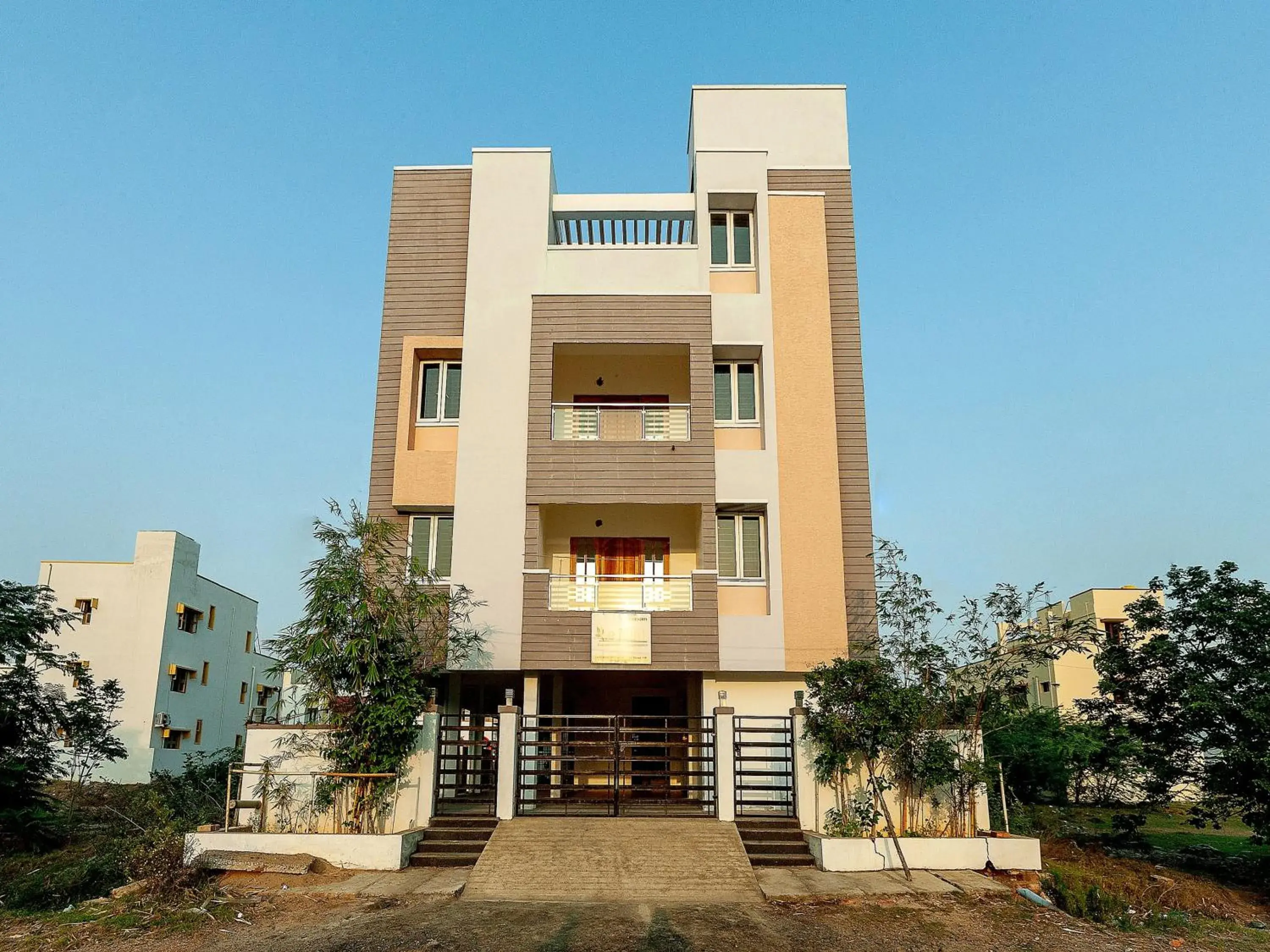 Facade/entrance in Hotel O Le Mint OMR Facade/entrance in Hotel O Le Mint OMR