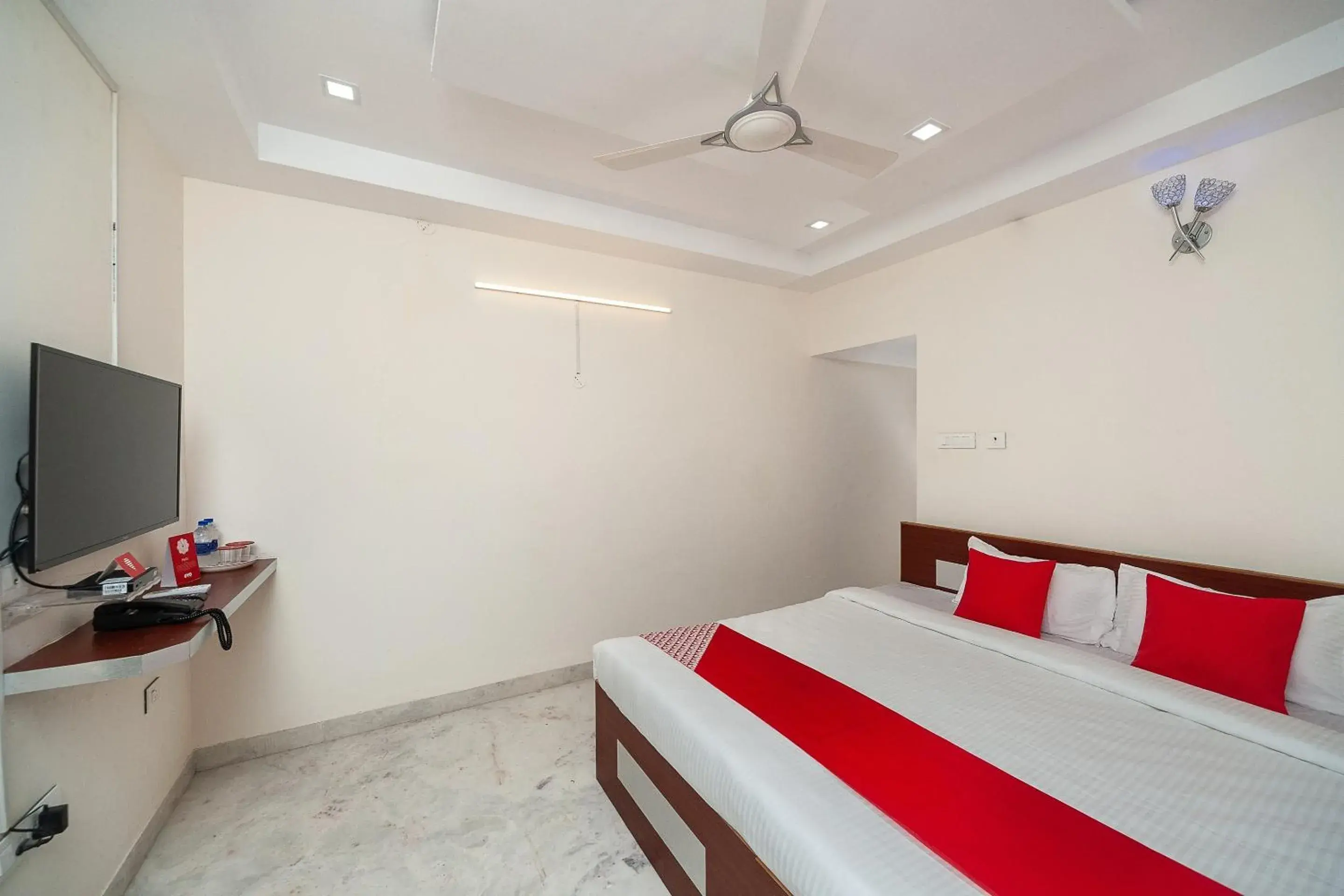 Bedroom, Bed in Super Hotel O Le Mint OMR Bedroom, Bed in Super Hotel O Le Mint OMR