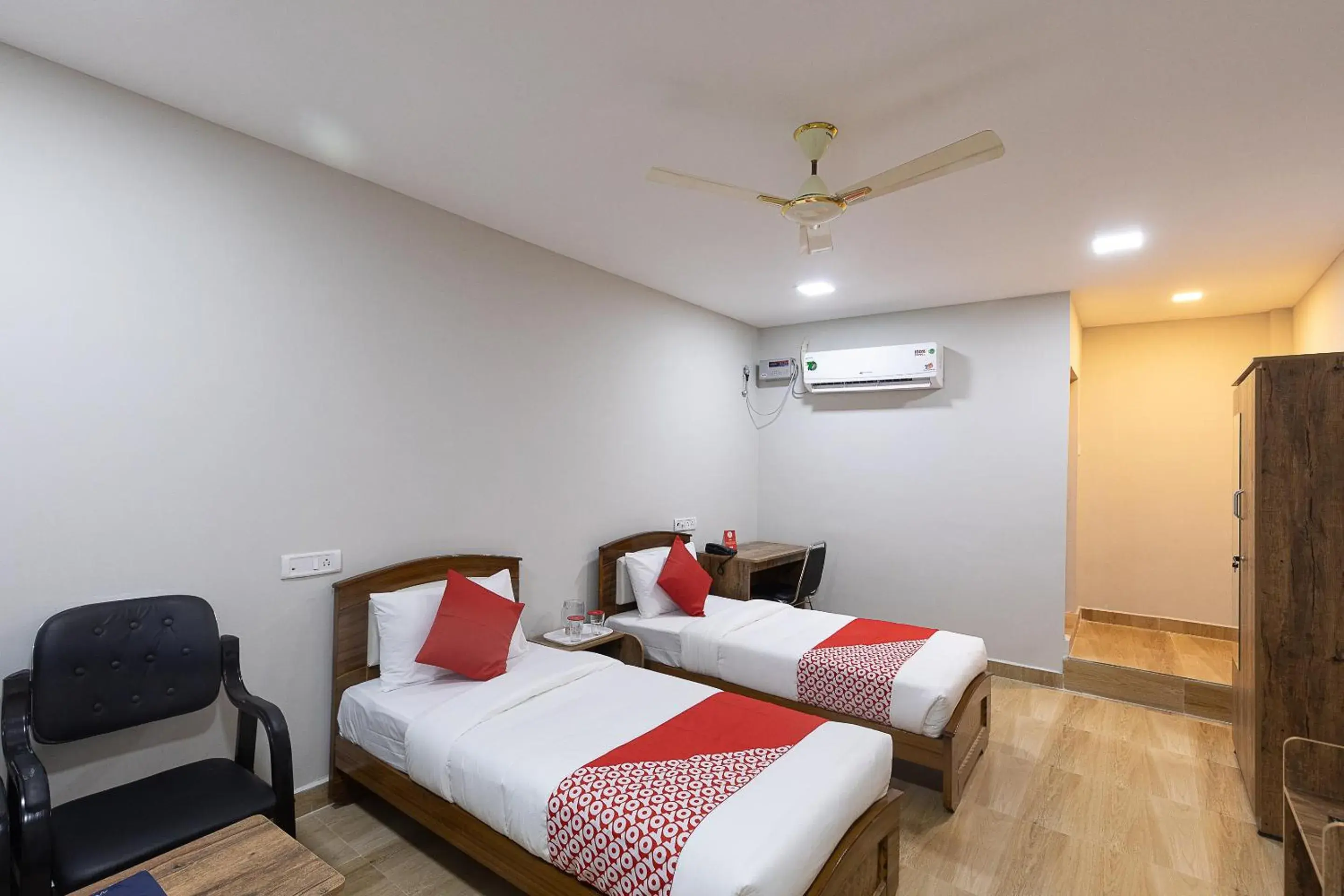 Bedroom, Bed in Hotel O Nestle inn Bedroom, Bed in Hotel O Nestle inn