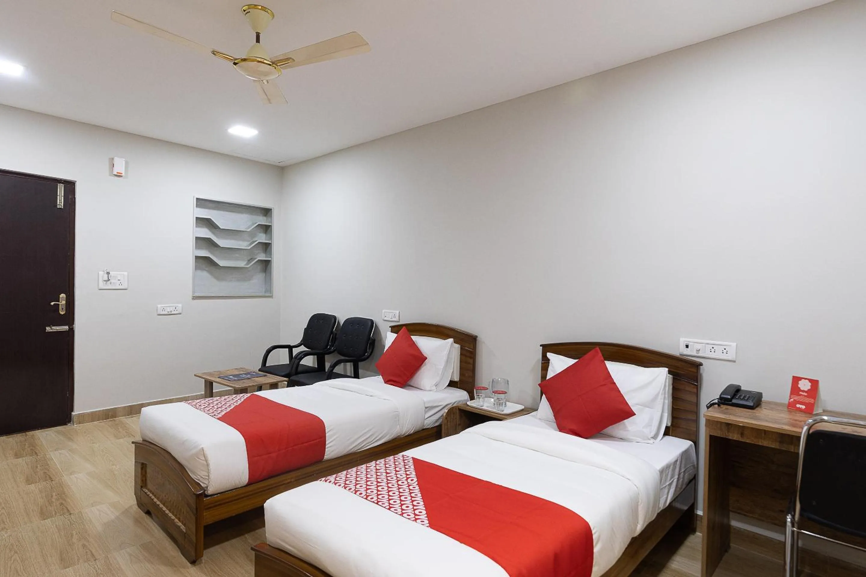 Bedroom, Bed in Hotel O Nestle inn