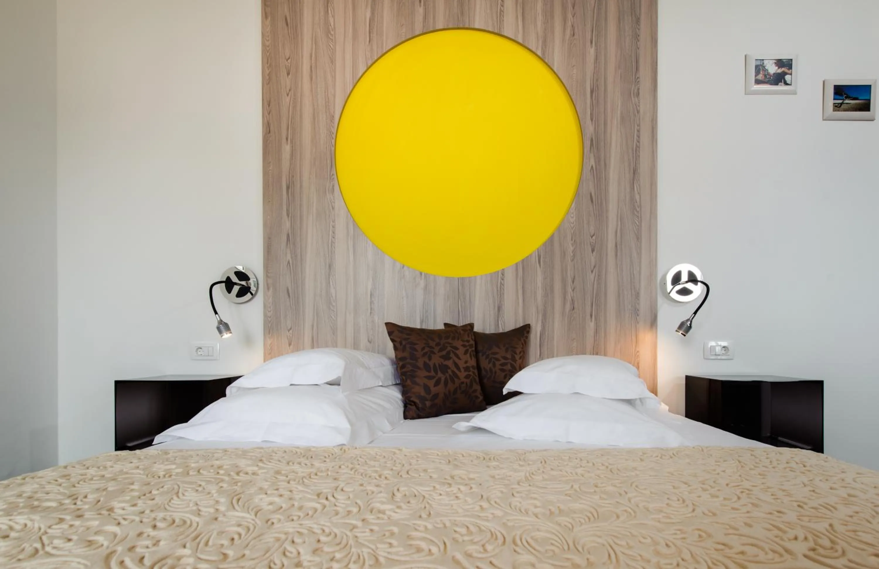 Bed in Boban Luxury Suites