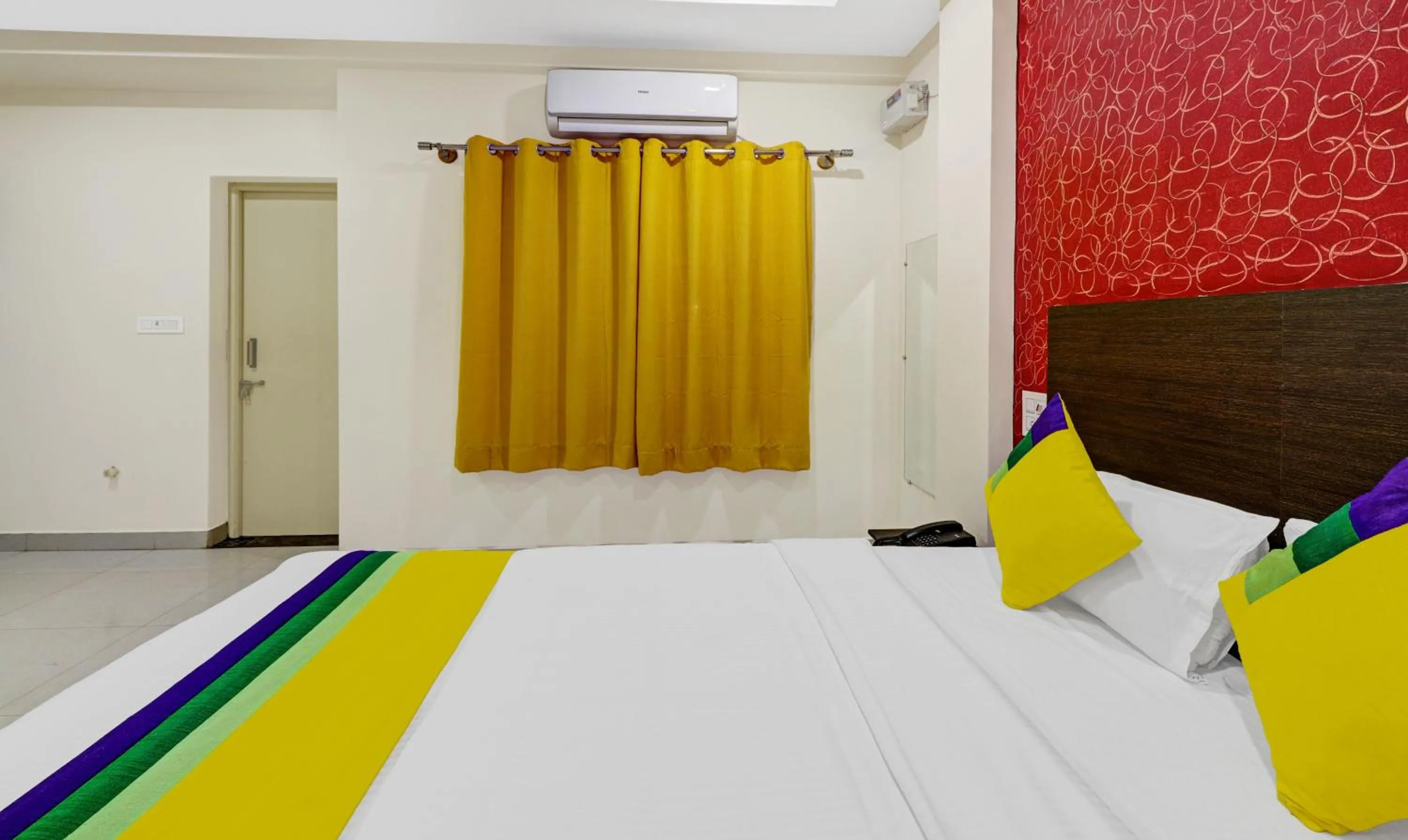 Bedroom in Itsy Hotels Harsha Comforts,600 Mts From Coffee Museum