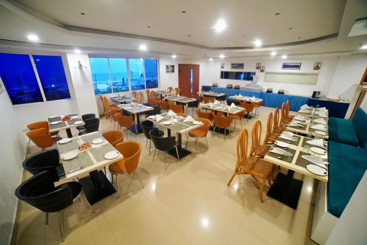 Restaurant/places to eat in Bay View Hotel Vizag