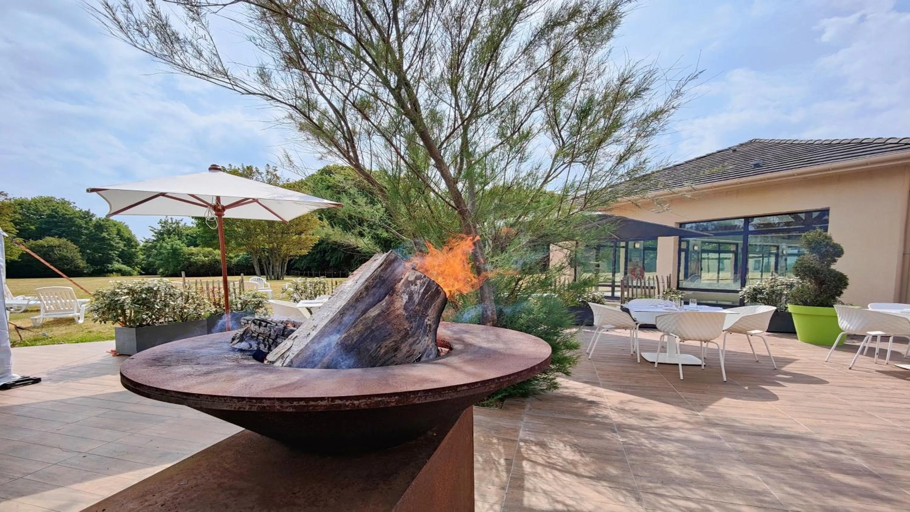 Restaurant/places to eat in Holiday Inn Calais Coquelles by IHG