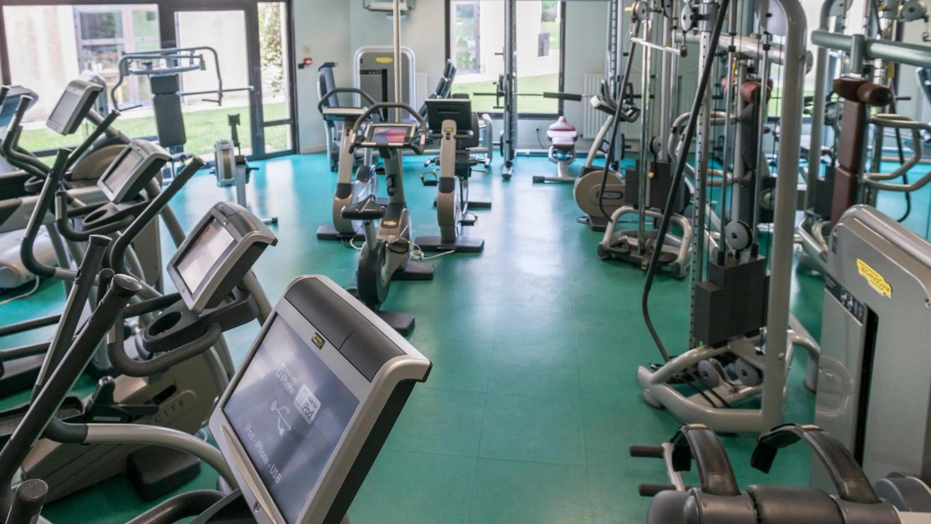 Fitness centre/facilities in Holiday Inn Calais Coquelles by IHG