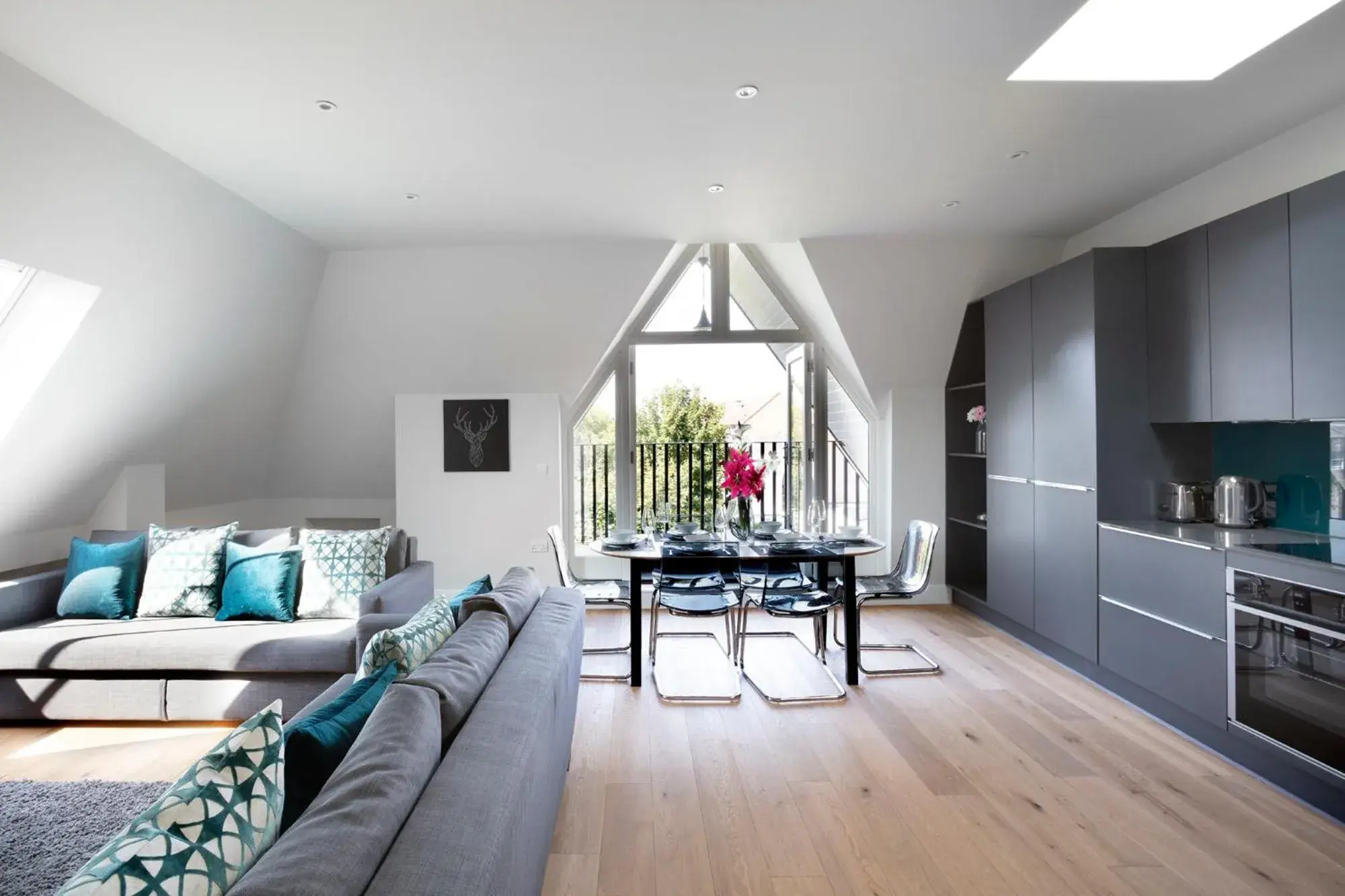 Hampden Apartments - The Richard Hampden Apartments - The Richard