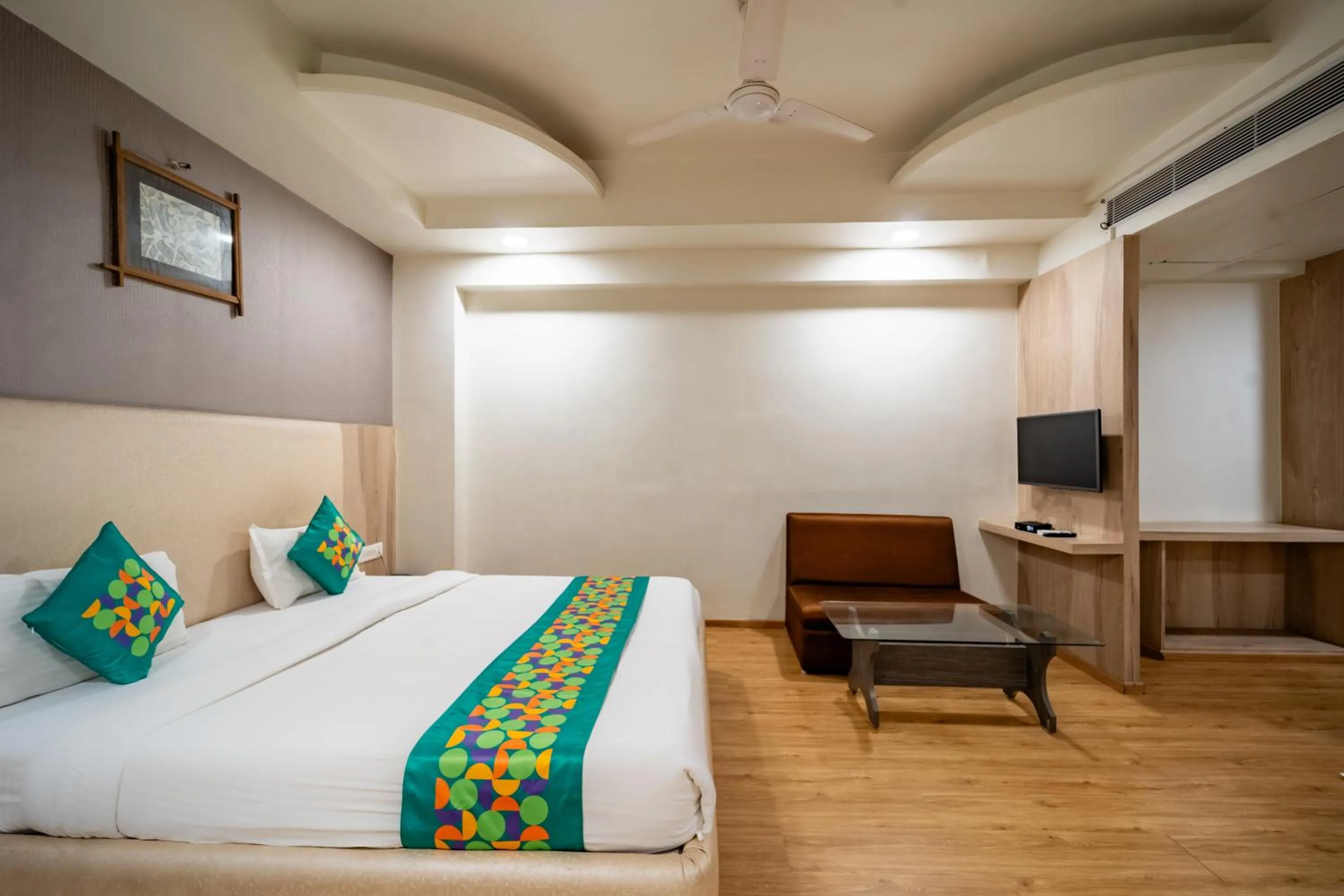 Bedroom, Bed in Treebo Kamal Regency