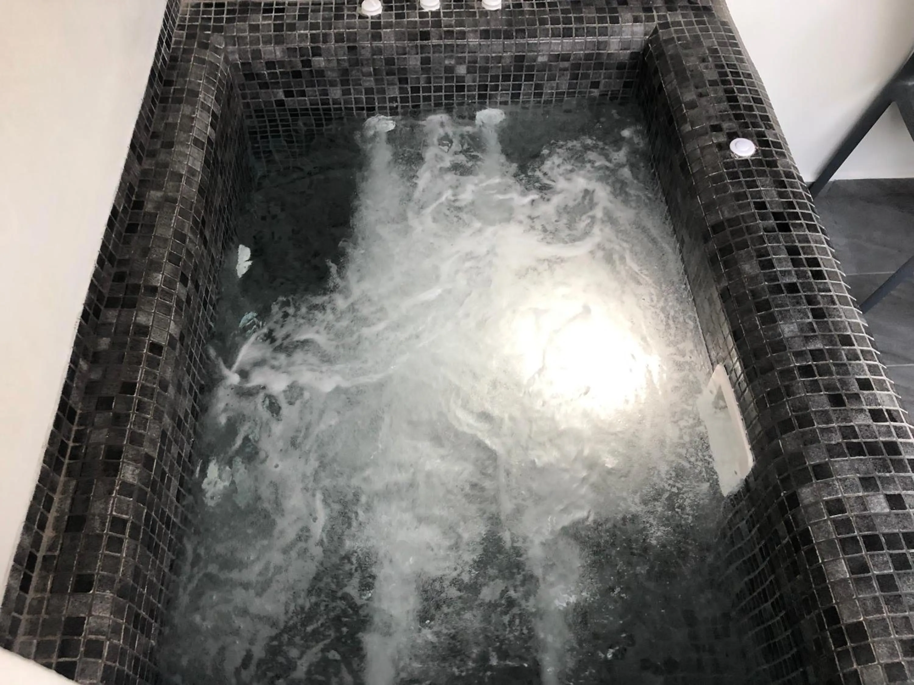 Hot Tub in Dragonfly Villas