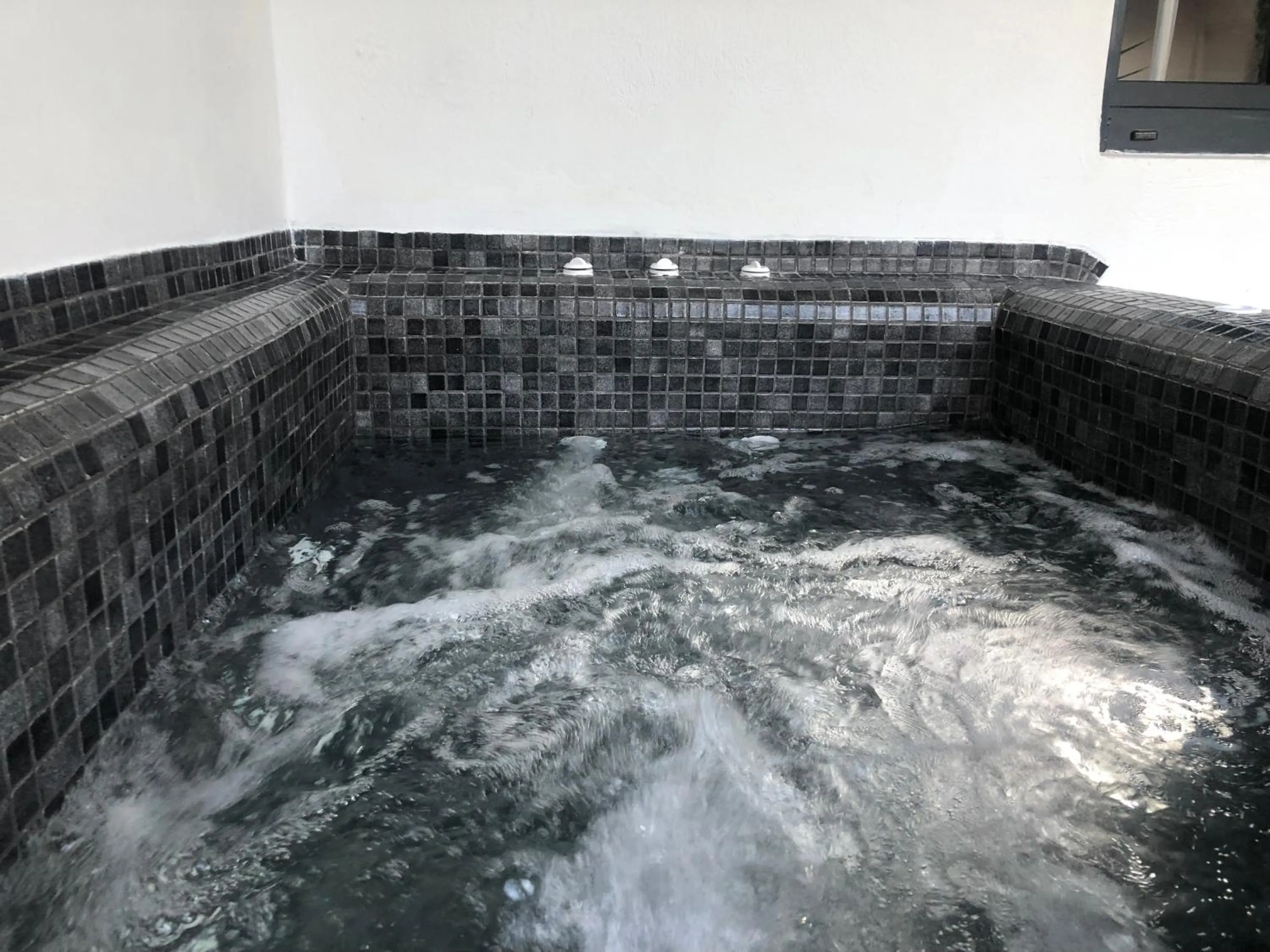 Hot Tub in Dragonfly Villas