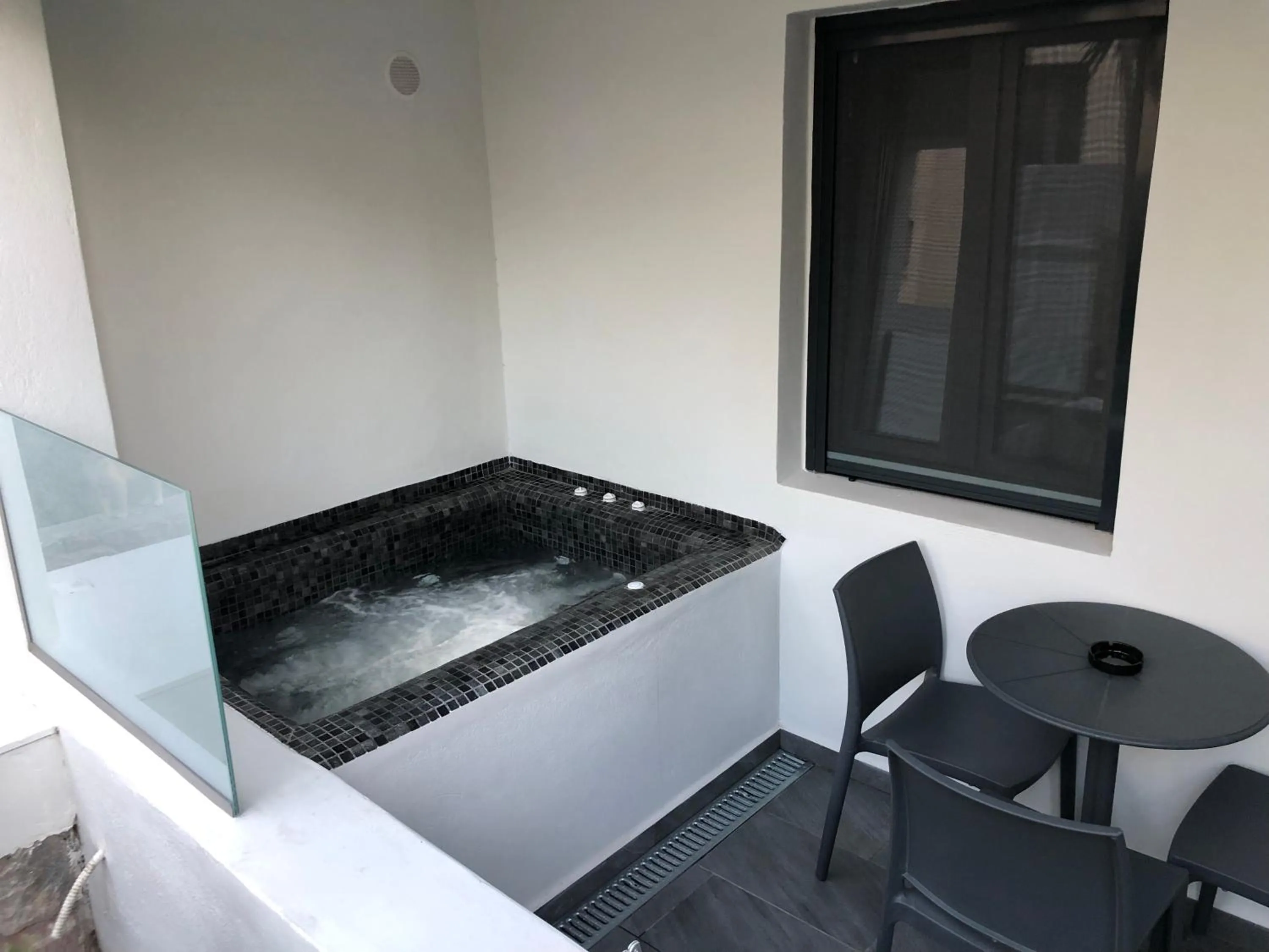 Hot Tub in Dragonfly Villas