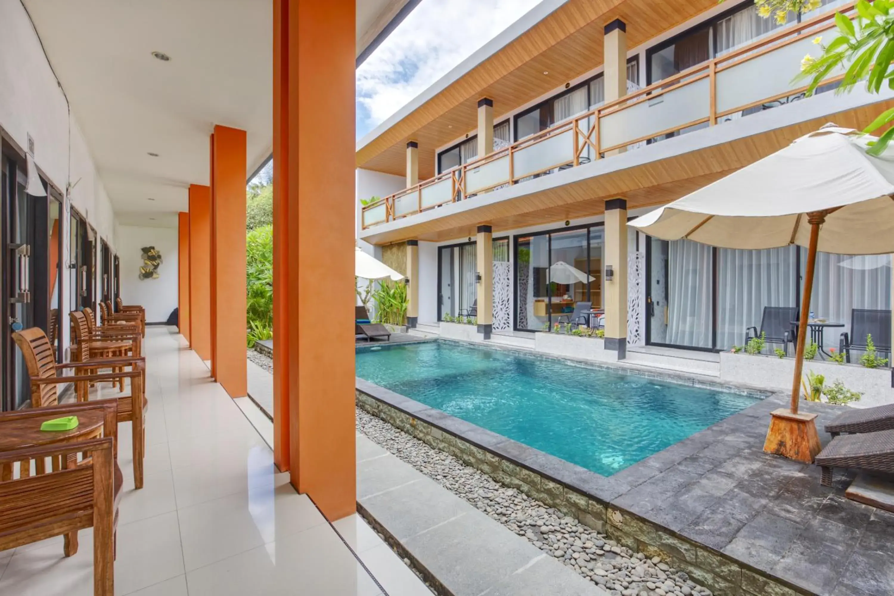 Deluxe Double or Twin Room with Pool View in JnJ Guest House Deluxe Double or Twin Room with Pool View in JnJ Guest House