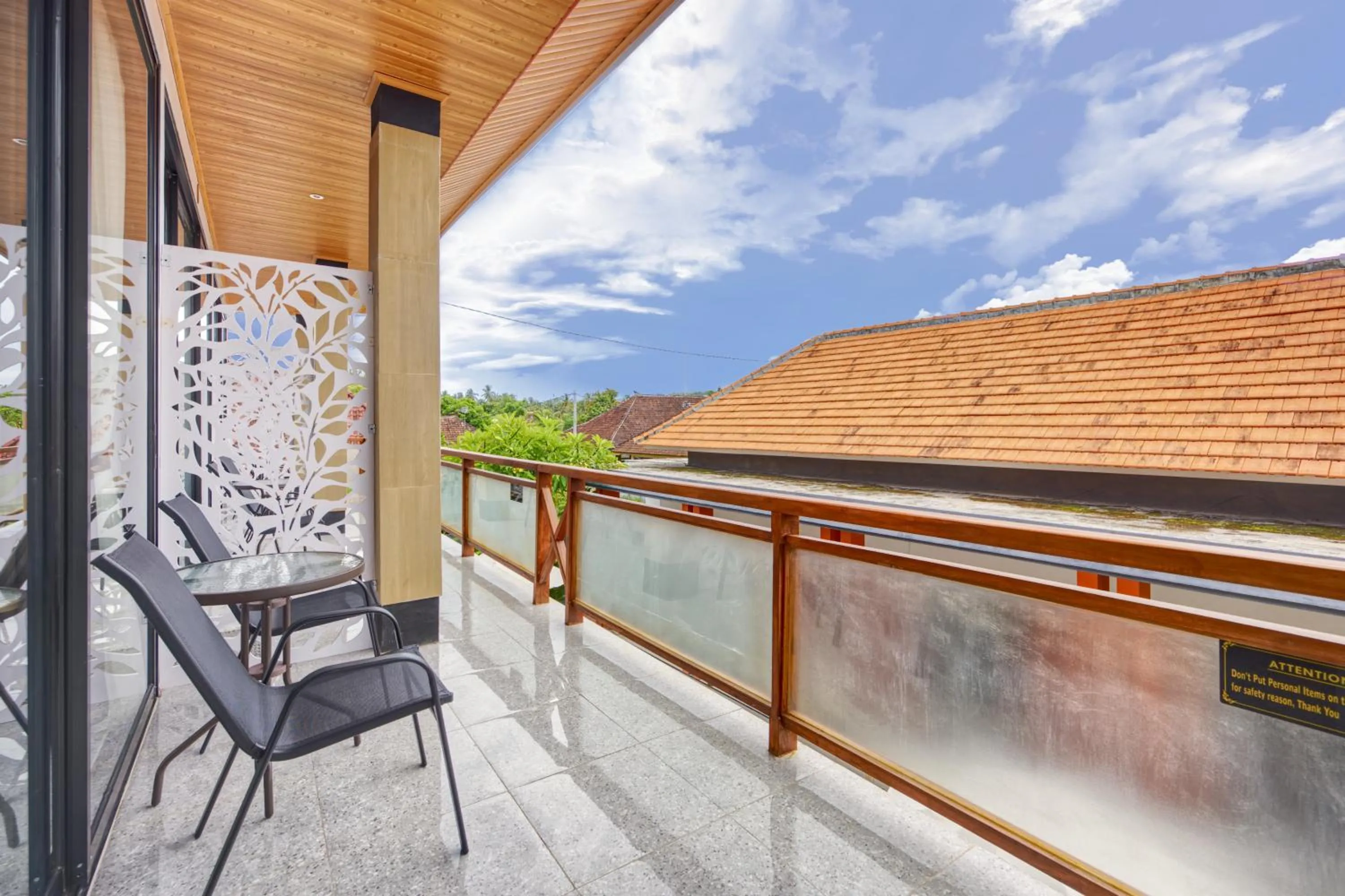 Balcony/Terrace in JnJ Guest House