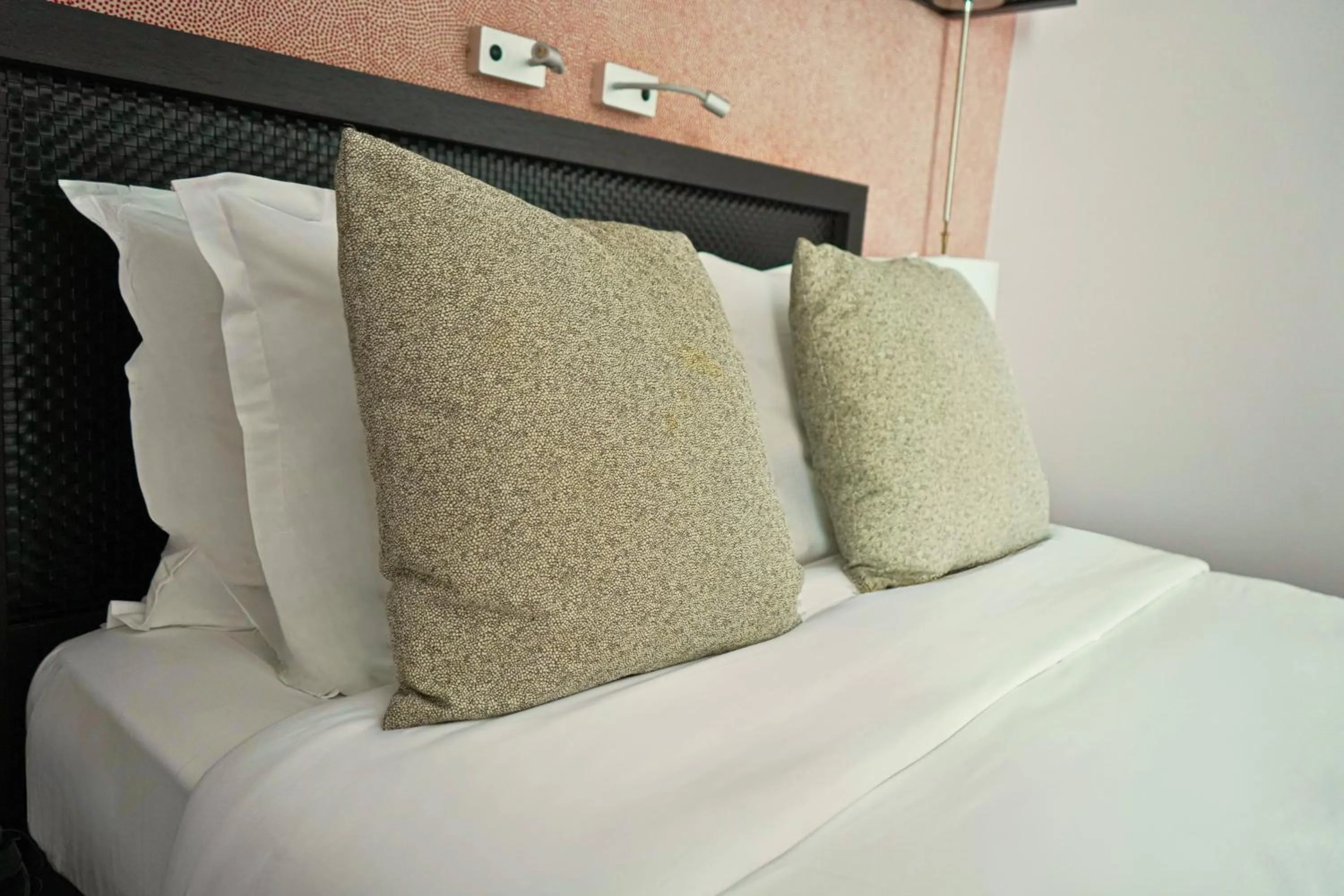 Bed in Hôtel Elysées Régencia