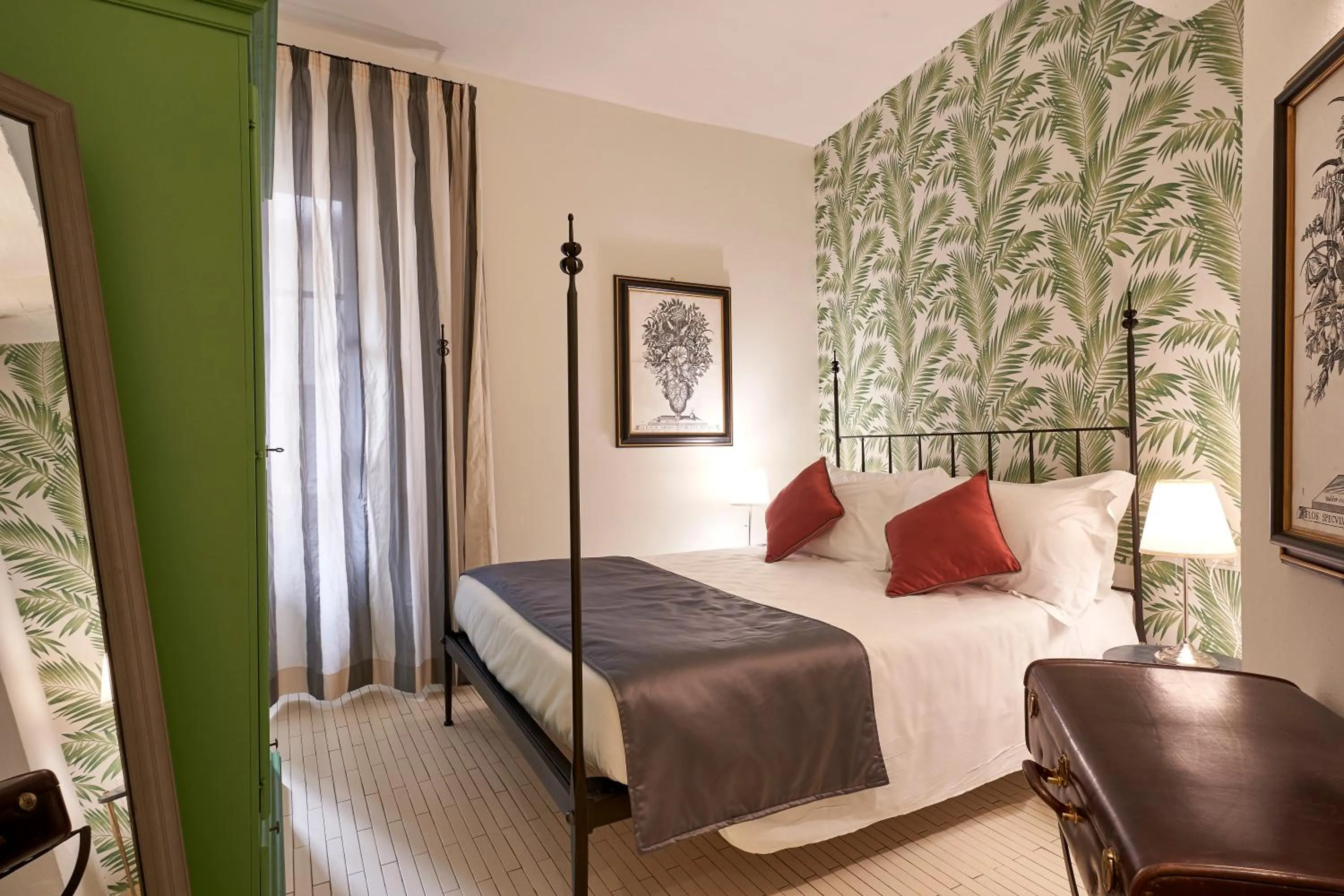 Photo of the whole room, Bed in Peruzzi Urban Residences