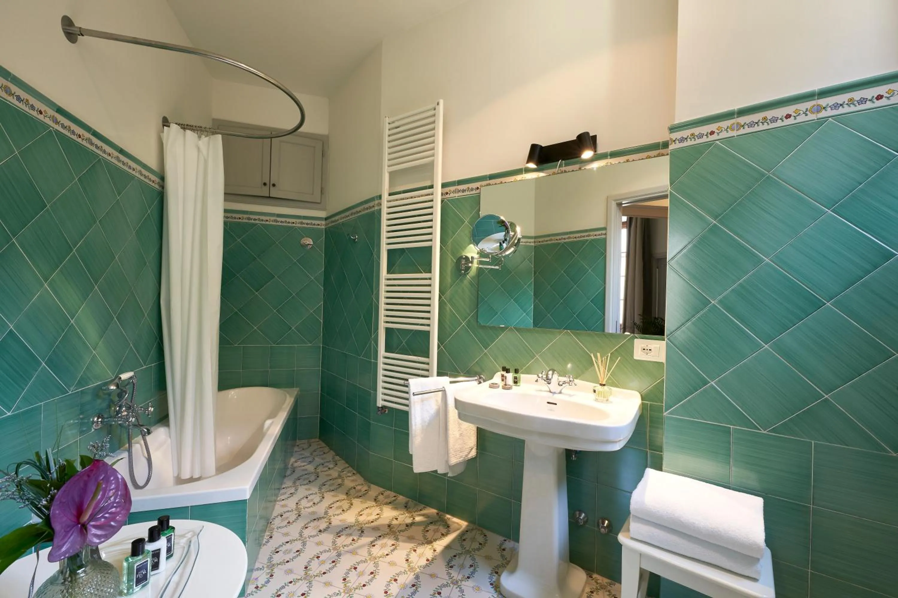 Shower in Peruzzi Urban Residences