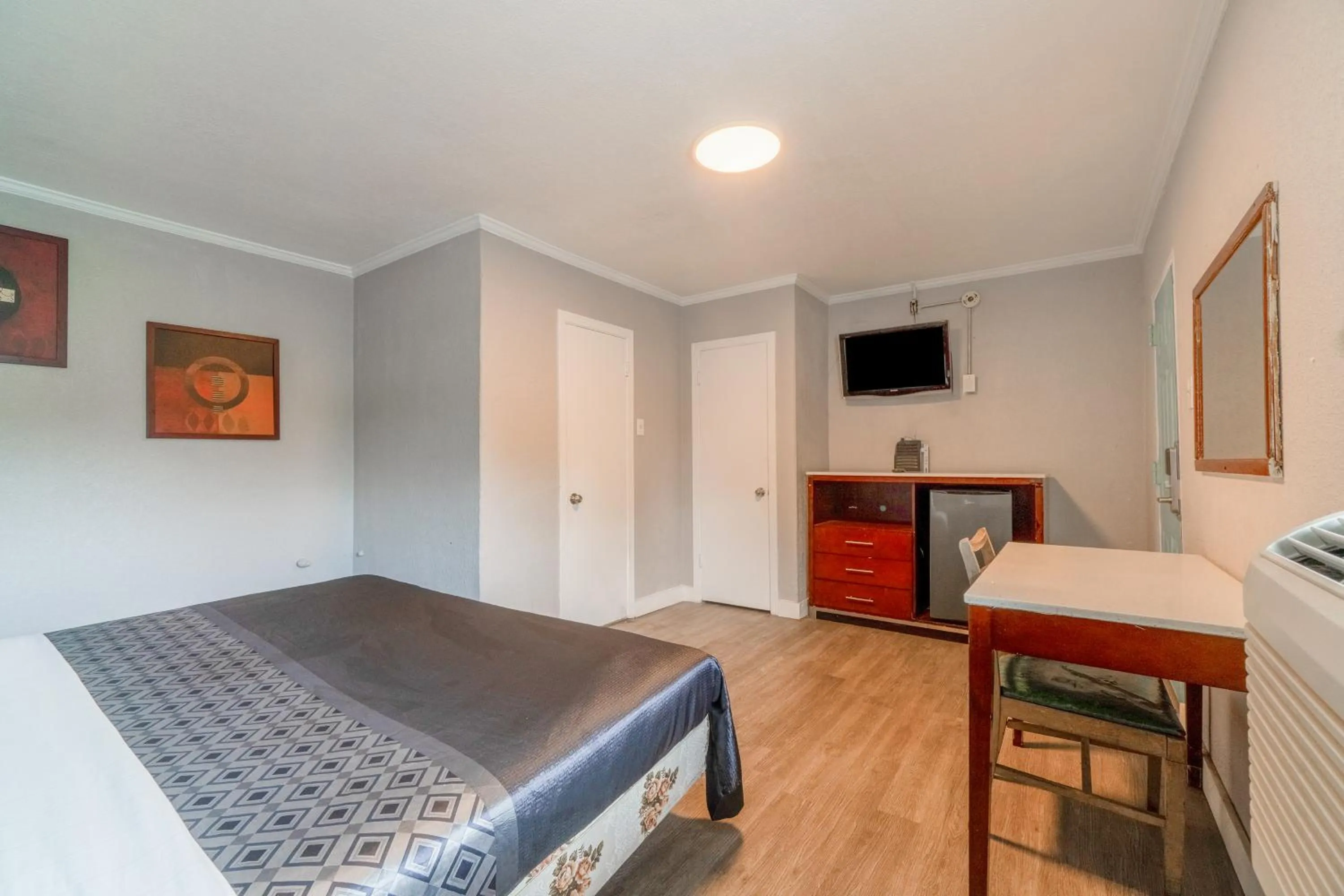 Bedroom, Bed in Alamo Oasis Inn and Suites By OYO San Antonio