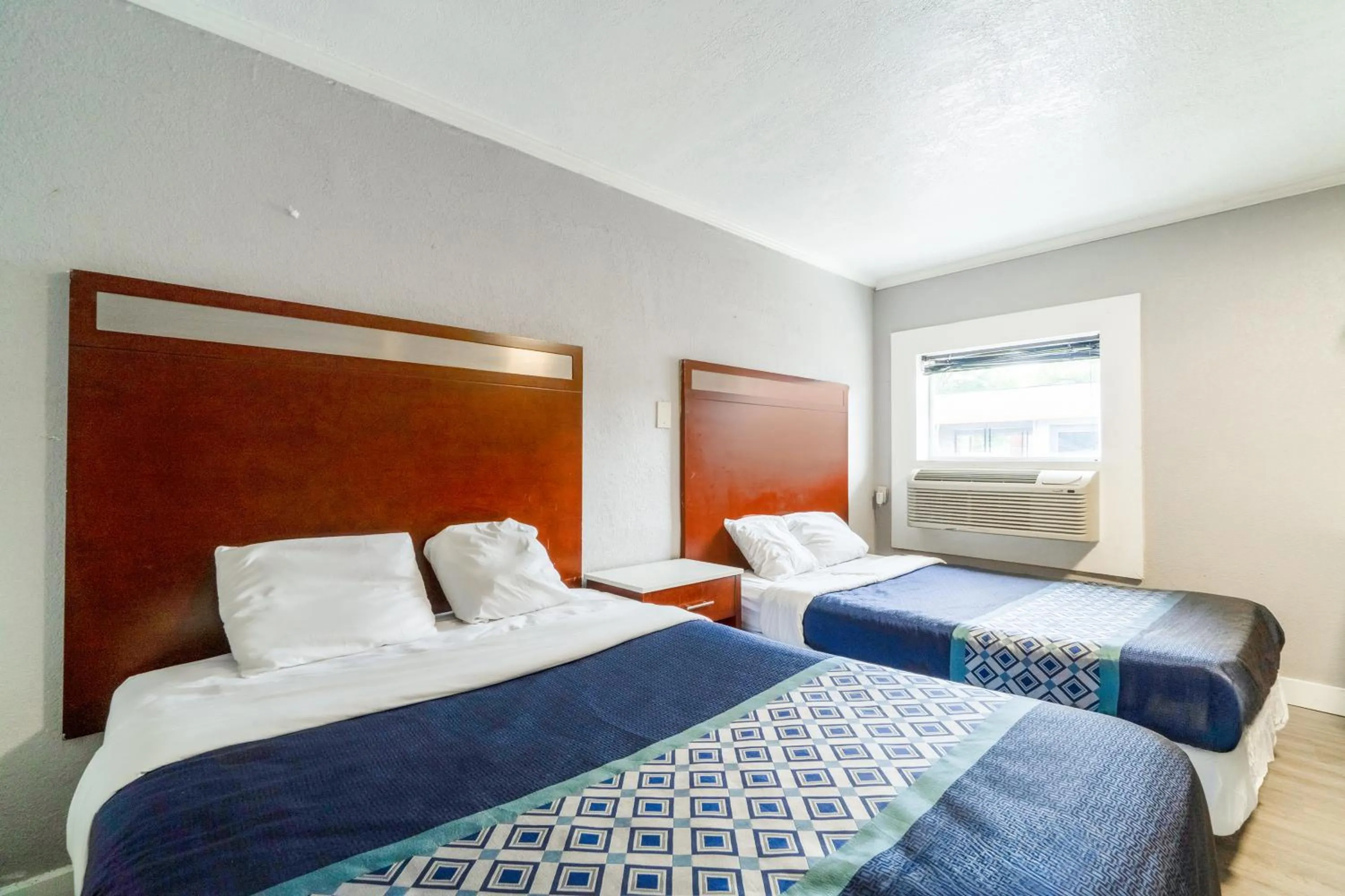 Bedroom, Bed in Alamo Oasis Inn and Suites By OYO San Antonio