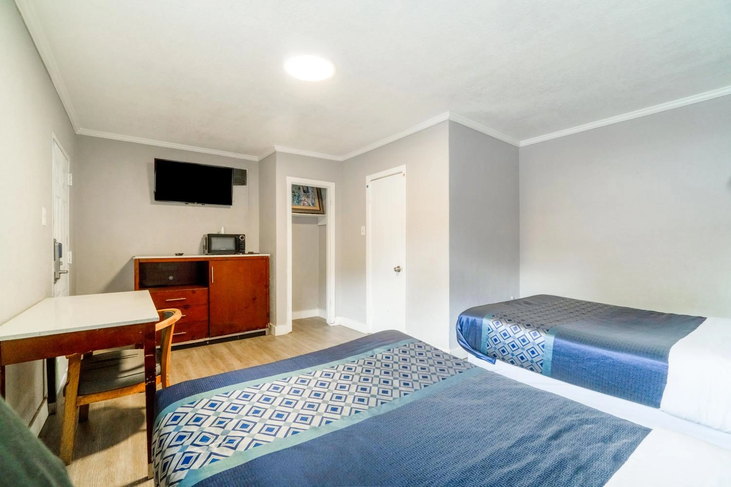 Bedroom, Bed in Alamo Oasis Inn and Suites By OYO San Antonio