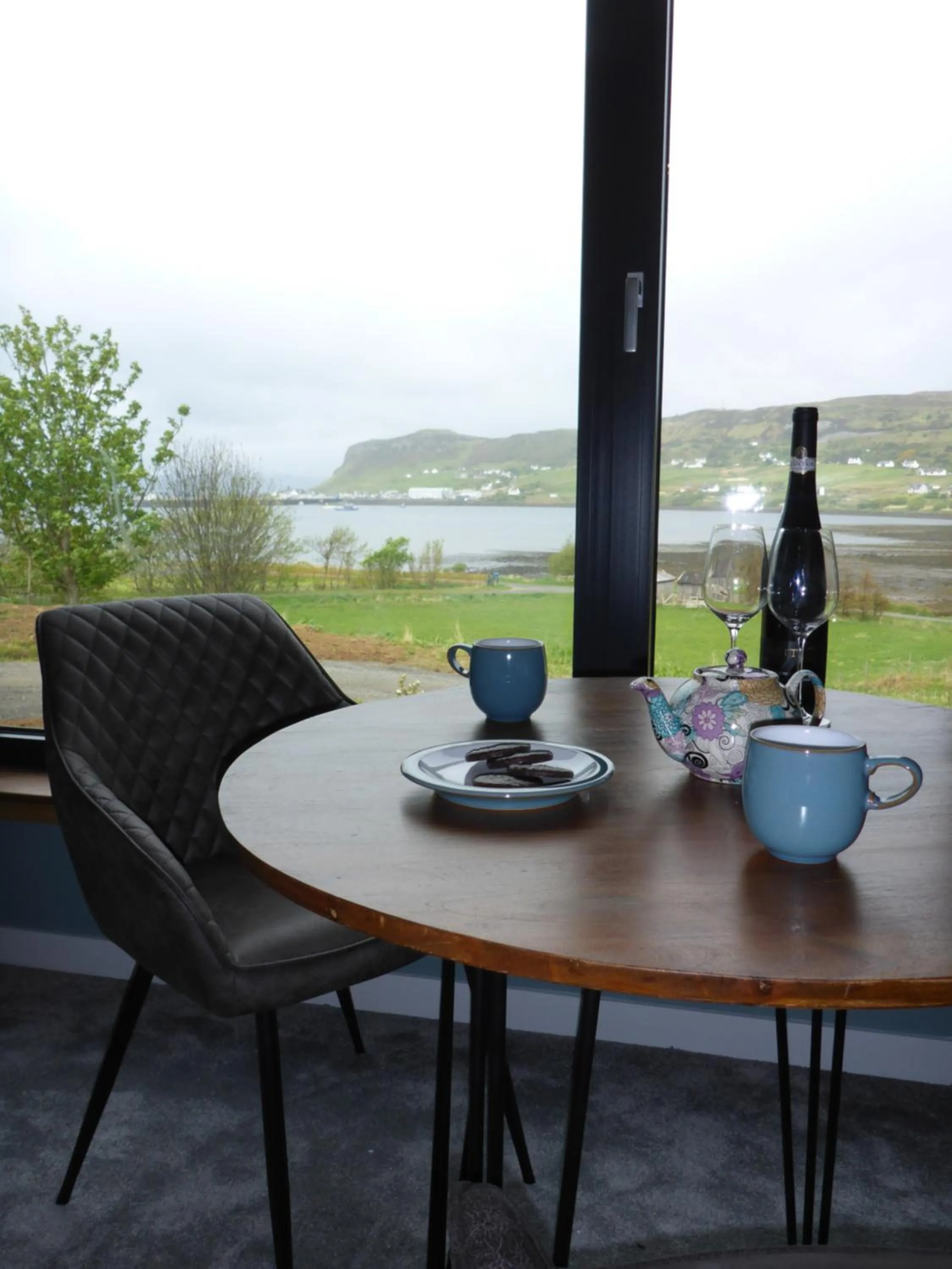 Stones Luxury B&B with hot tub and self-contained rooms
