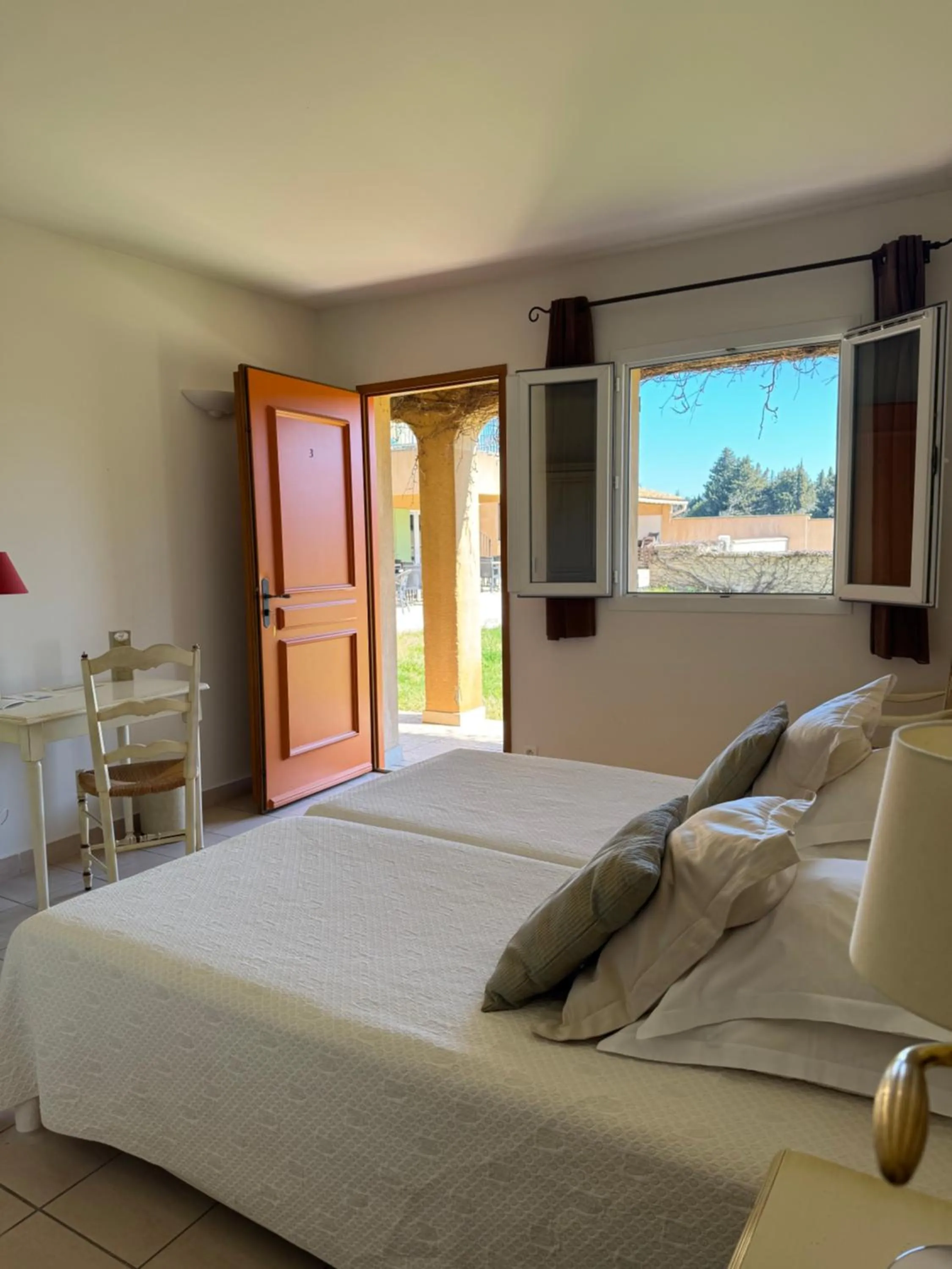 Bed in Hotel Terriciaë aux portes de Maussane les Alpilles