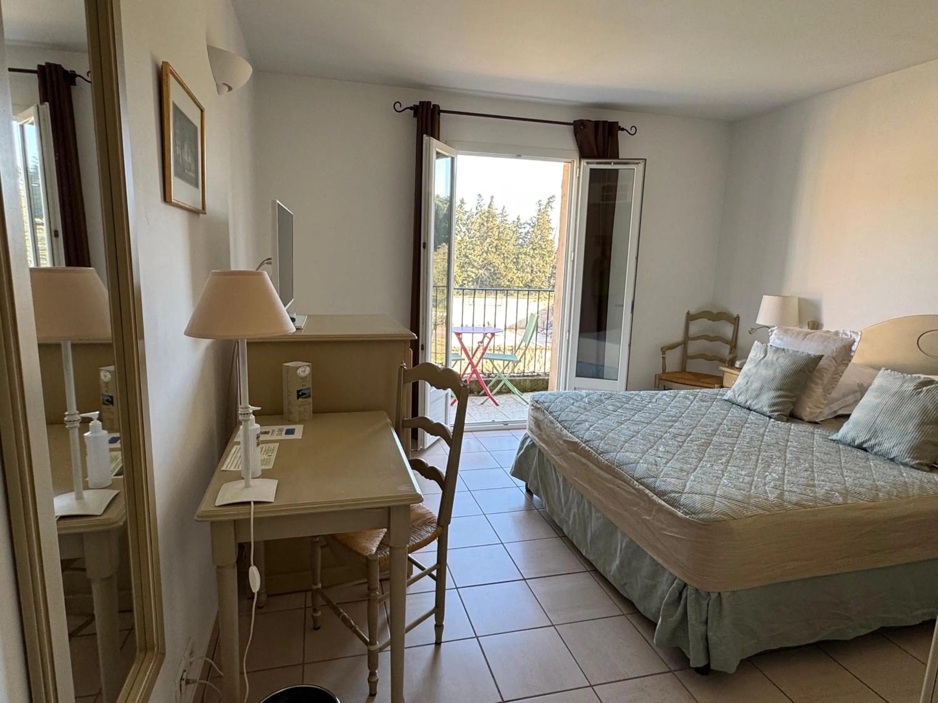 Bed in Hotel Terriciaë aux portes de Maussane les Alpilles