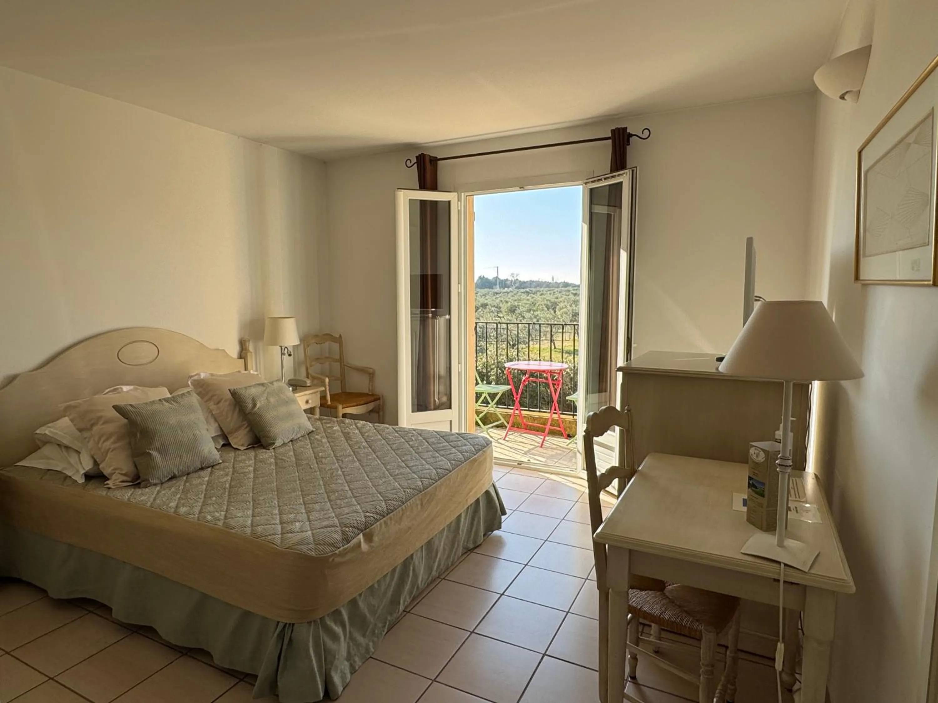 Bed in Hotel Terriciaë aux portes de Maussane les Alpilles