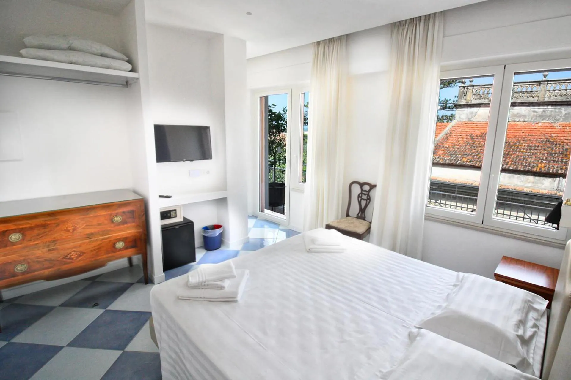 Double or Twin Room with Private Bathroom in Maison Tonina Sorrento Coast
