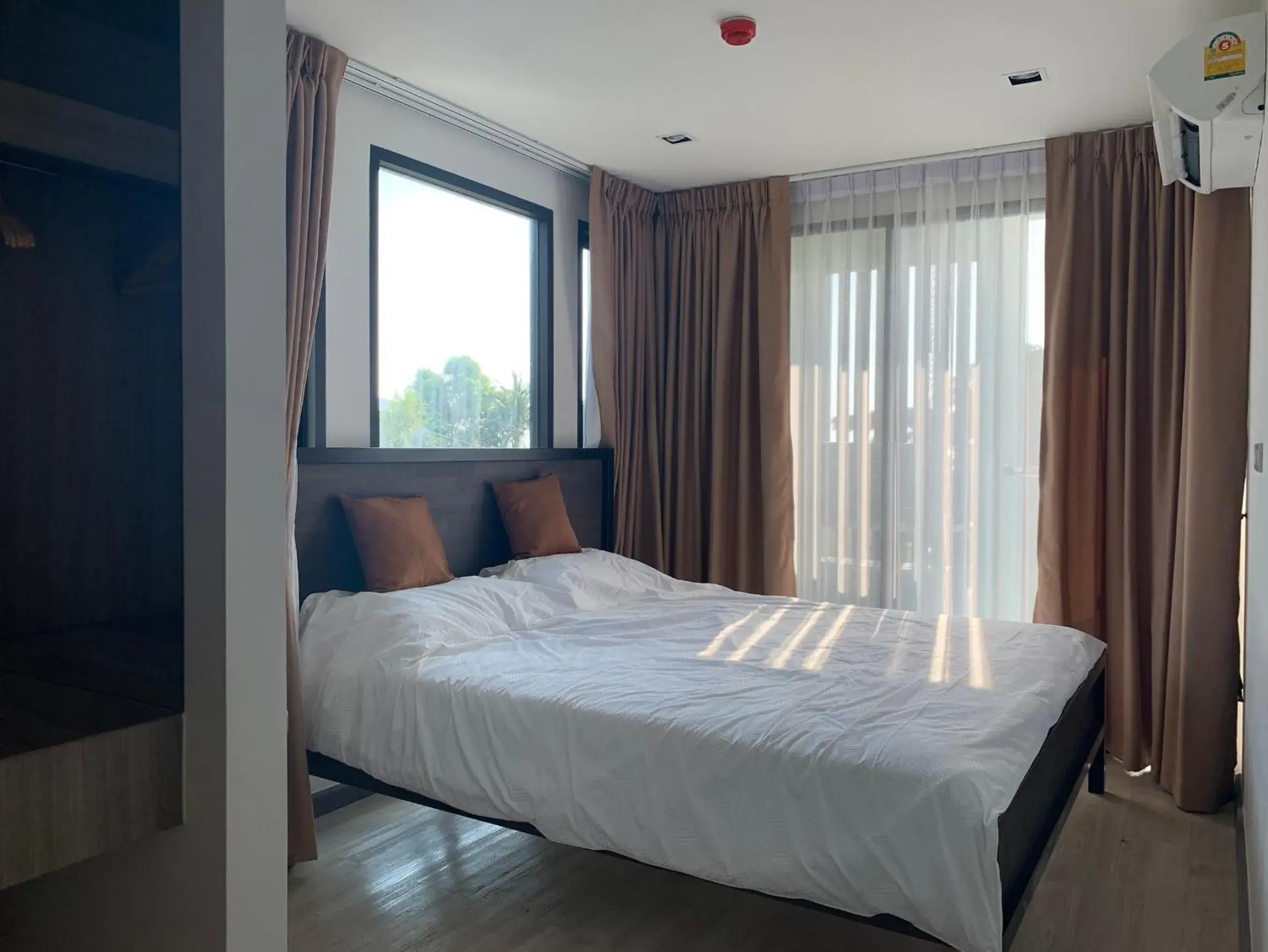 Bed in De Amber Pattaya by ME Bed in De Amber Pattaya by ME