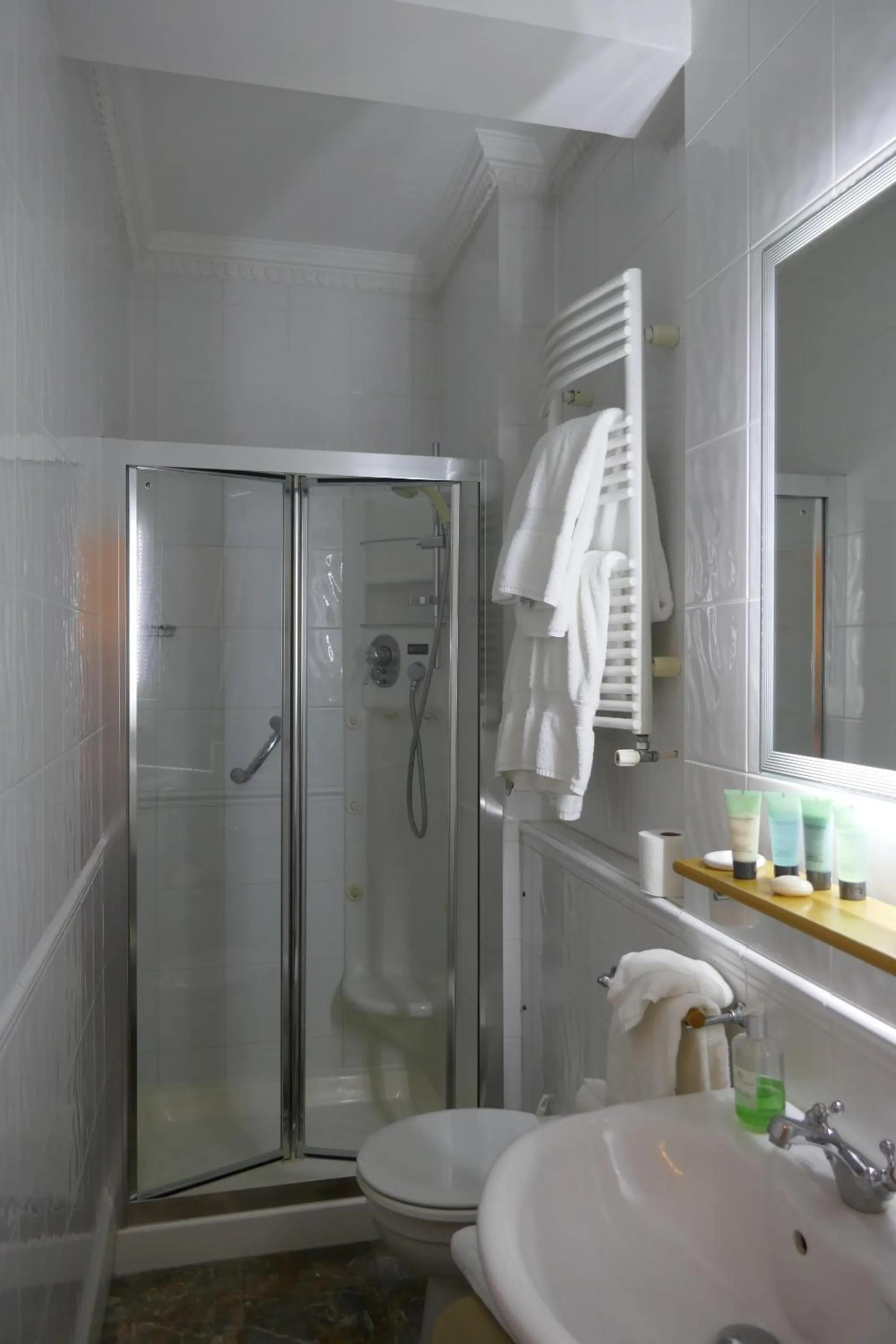 Bathroom in Kerrington House