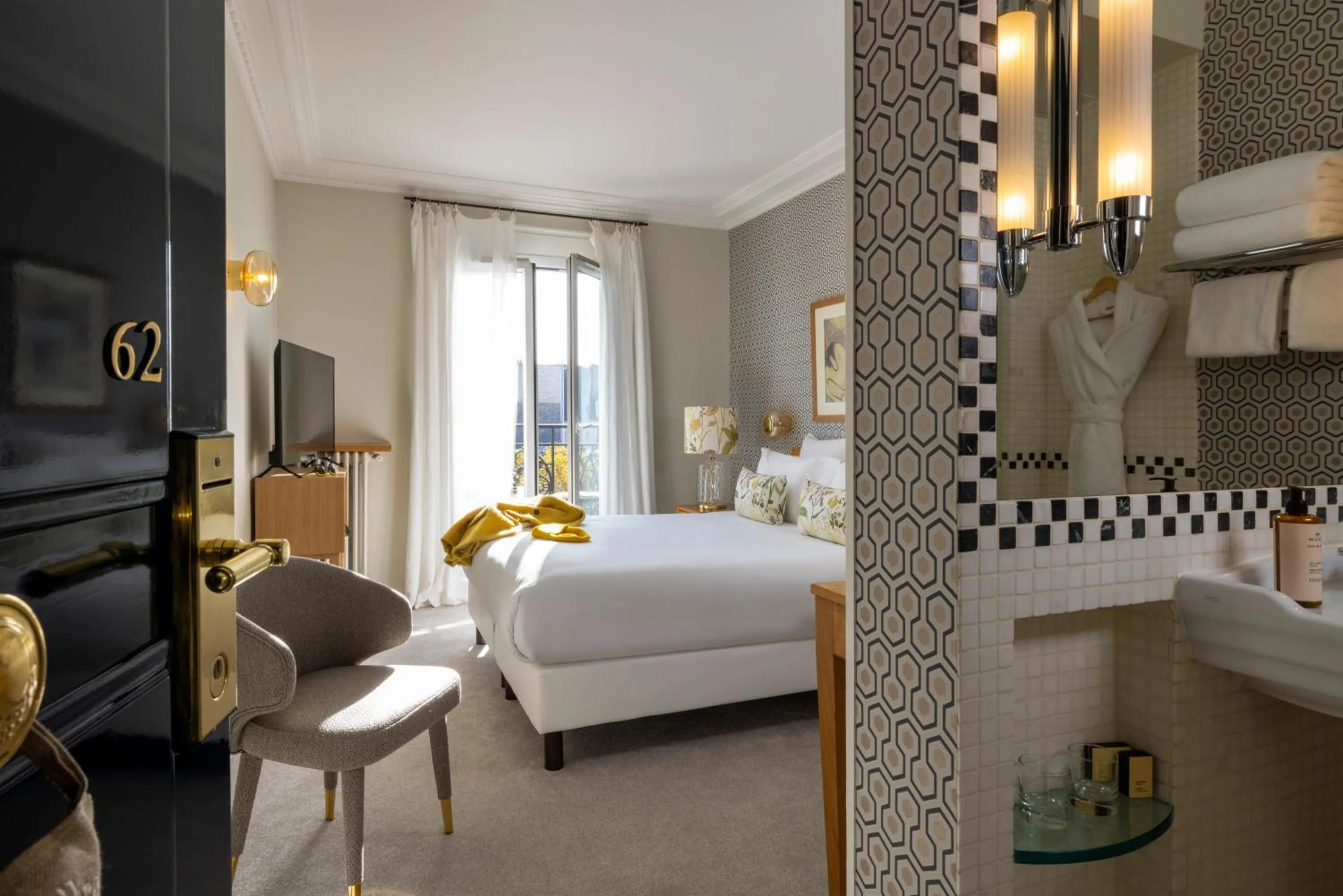 Bed in Hôtel de Banville