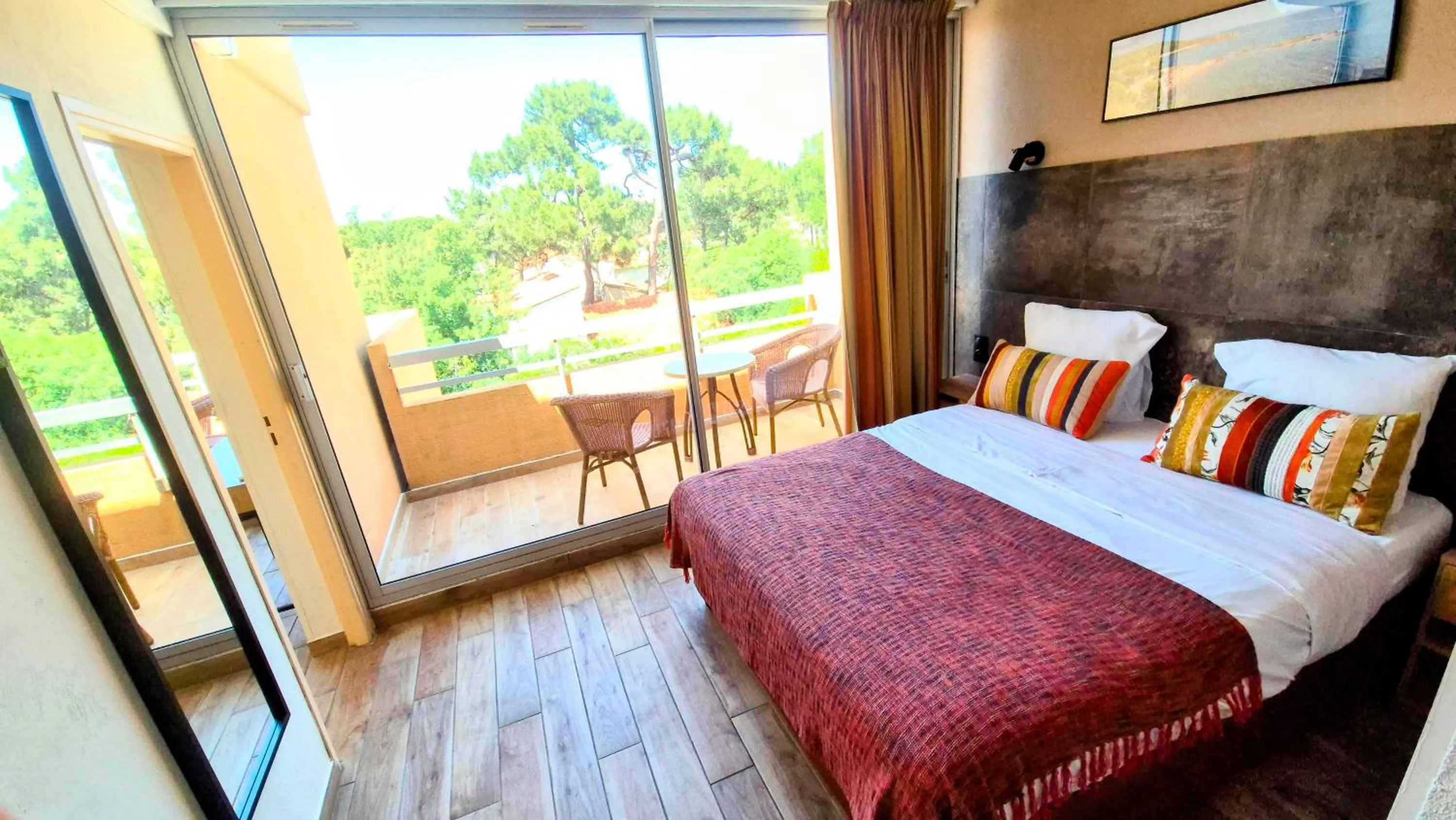 Bed in Hôtel Le Maritime