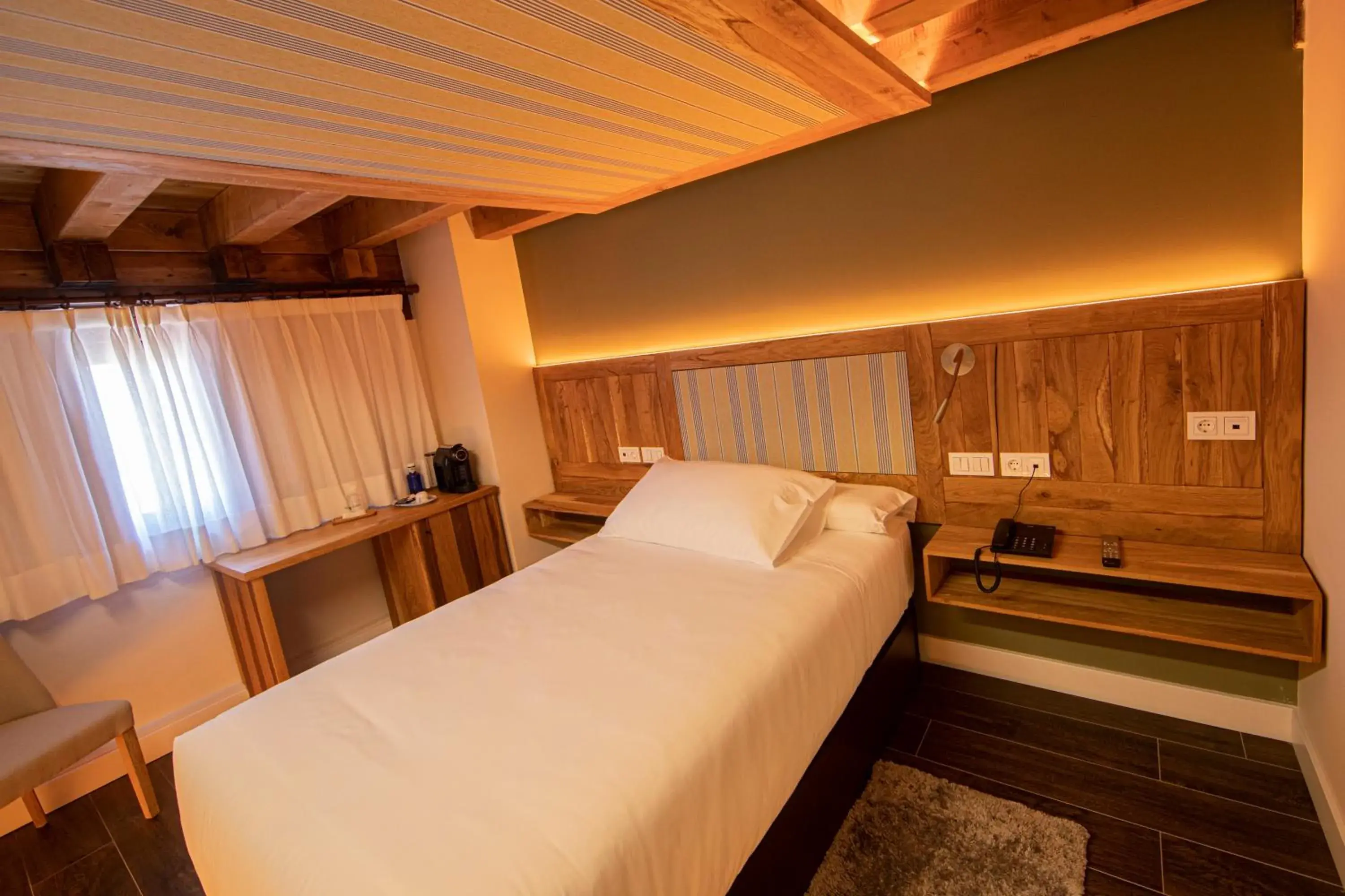 Single Room - single occupancy in Camarote Hotel Single Room - single occupancy in Camarote Hotel