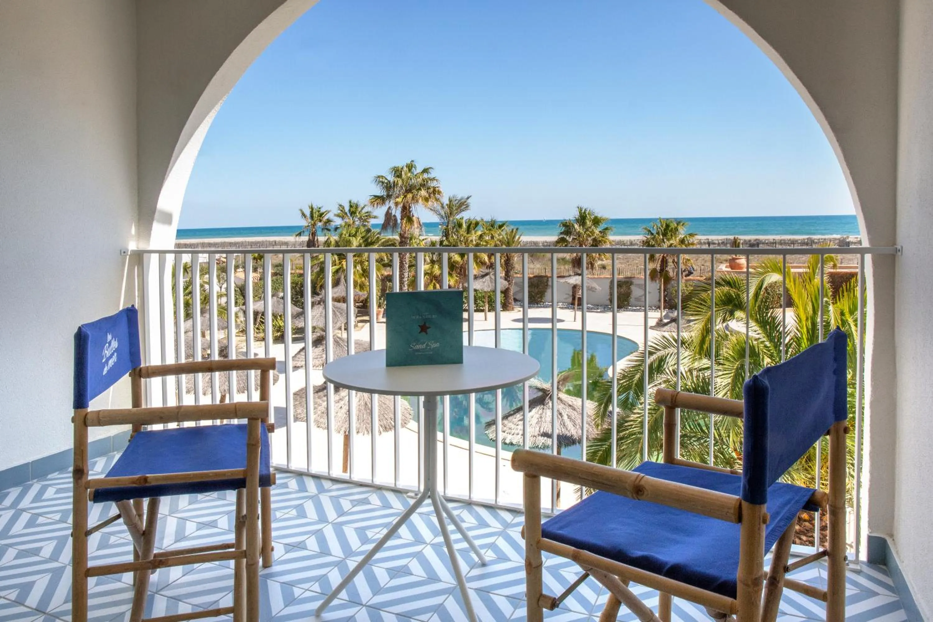 Patio in Les Bulles de Mer - Hotel & Spa sur la Plage