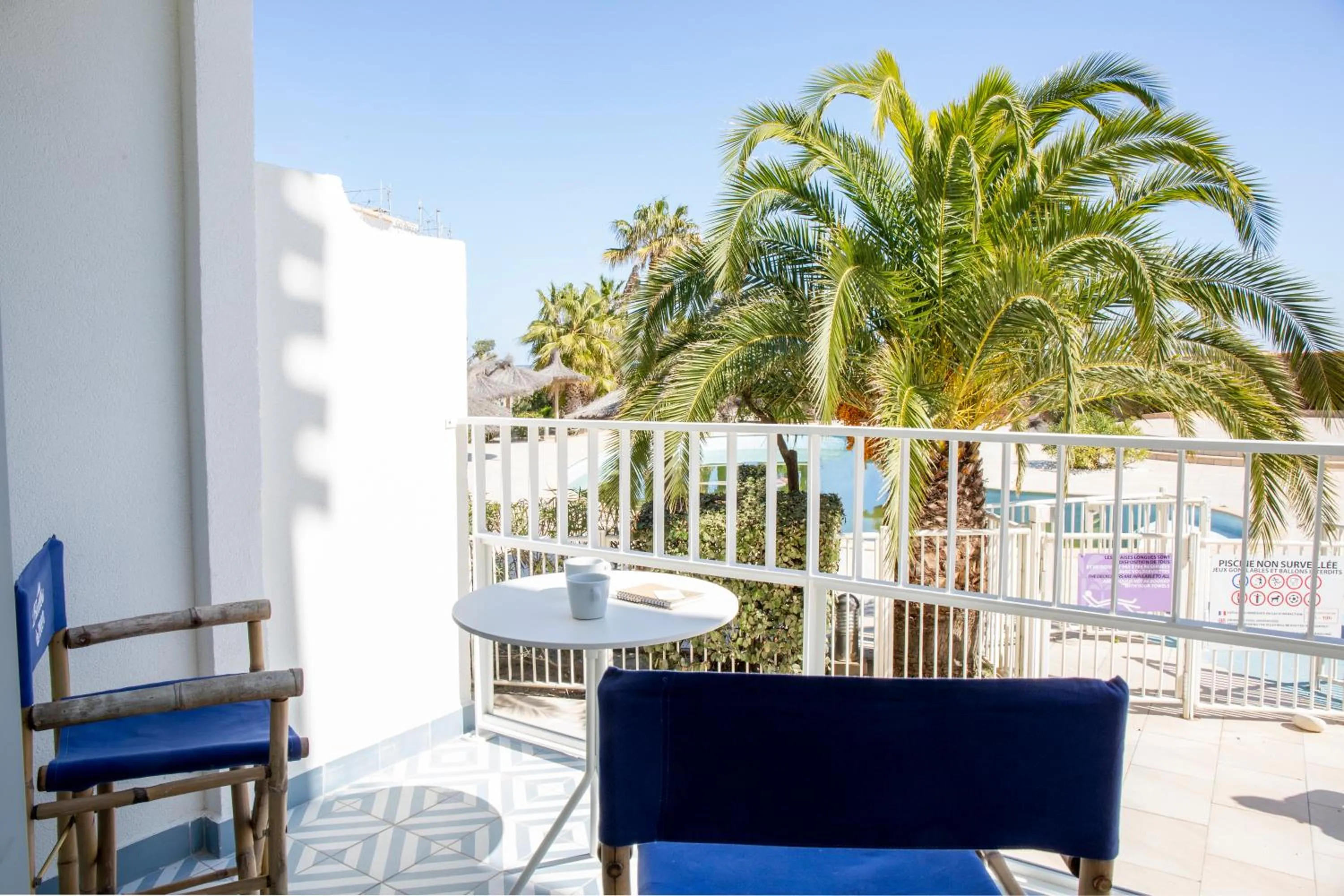 Patio in Les Bulles de Mer - Hotel & Spa sur la Plage