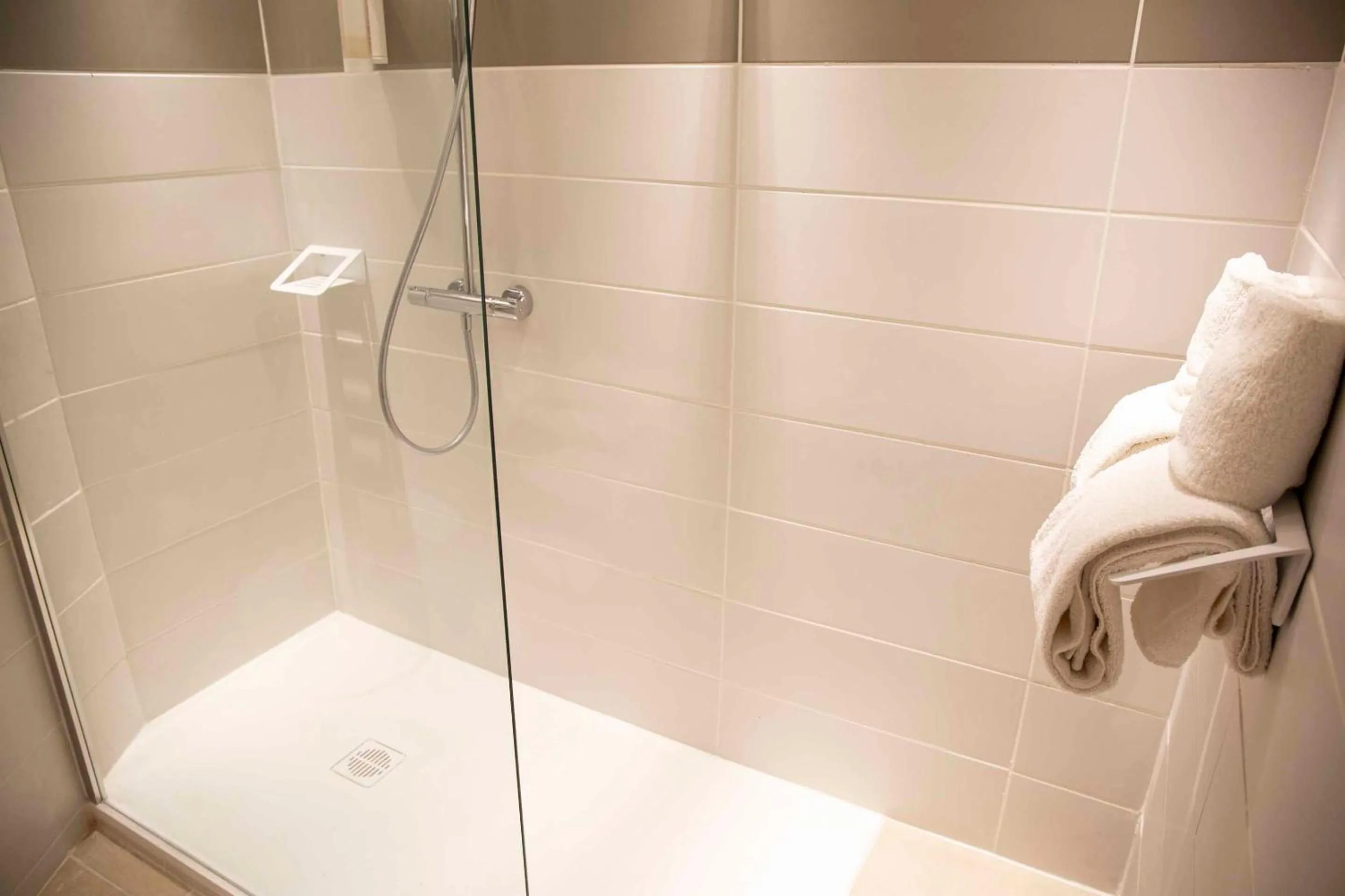 Shower in Grand Hôtel Du Lido