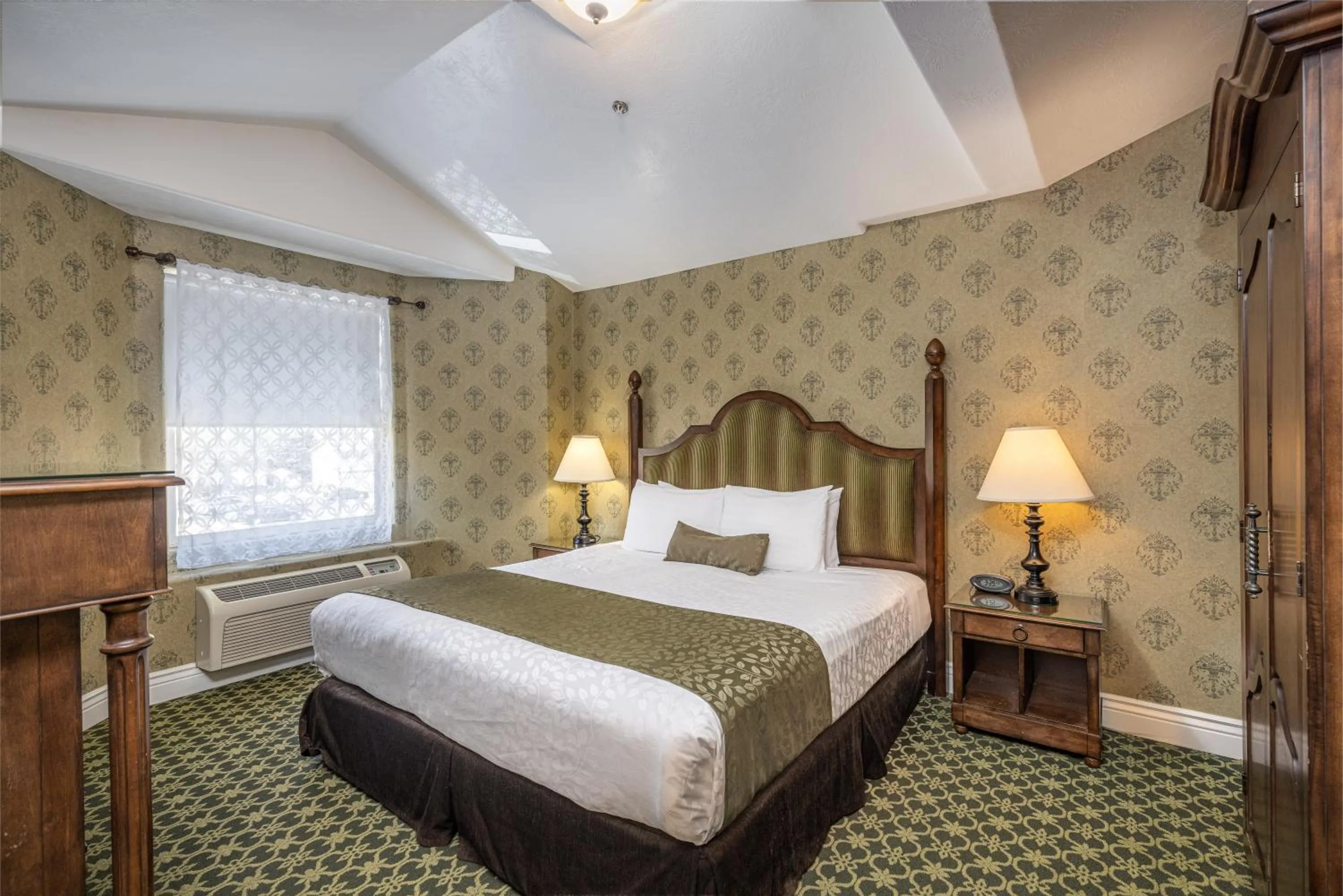 Bed in Canyons Boutique Hotel - A Canyons Collection Property