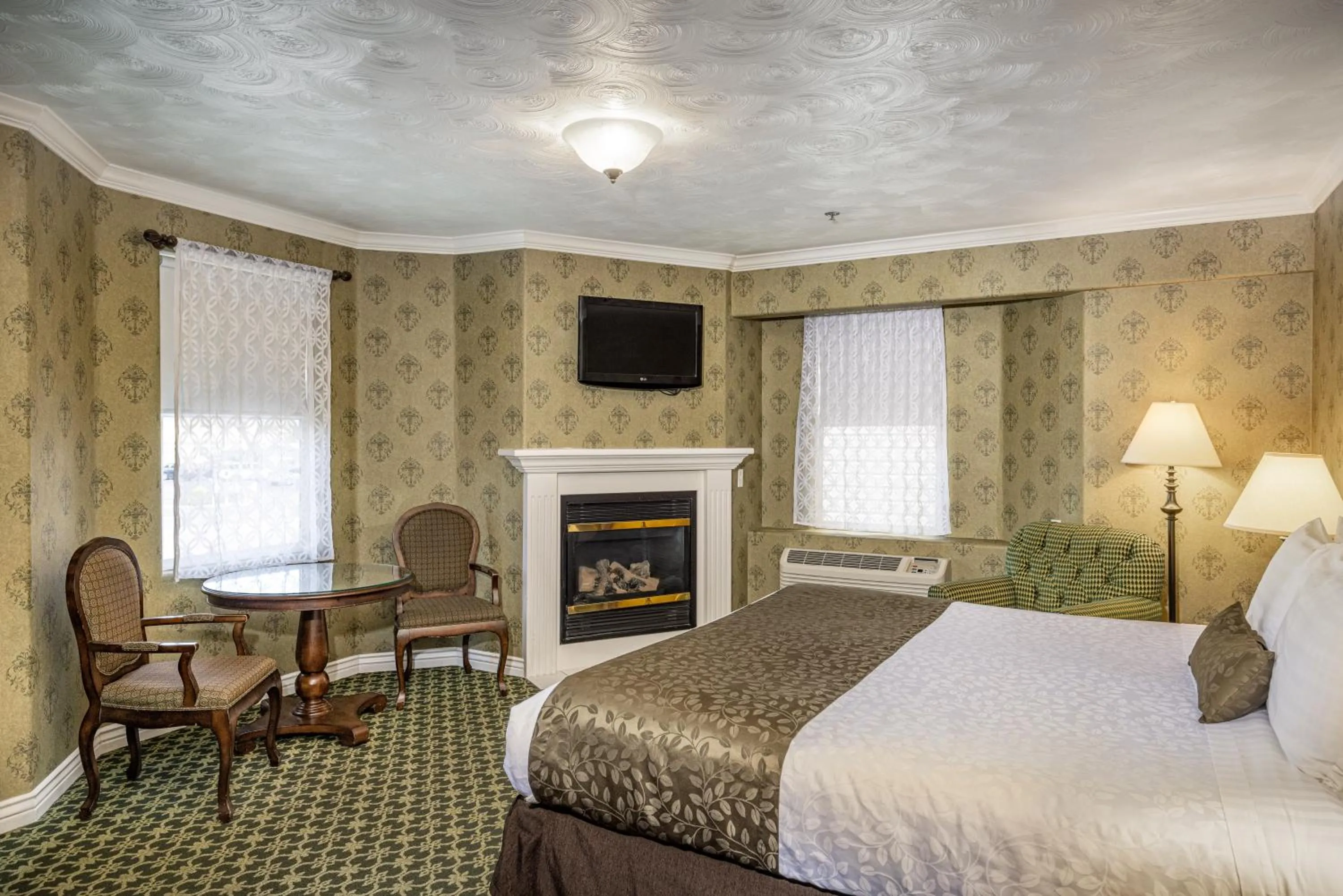 Bed in Canyons Boutique Hotel - A Canyons Collection Property