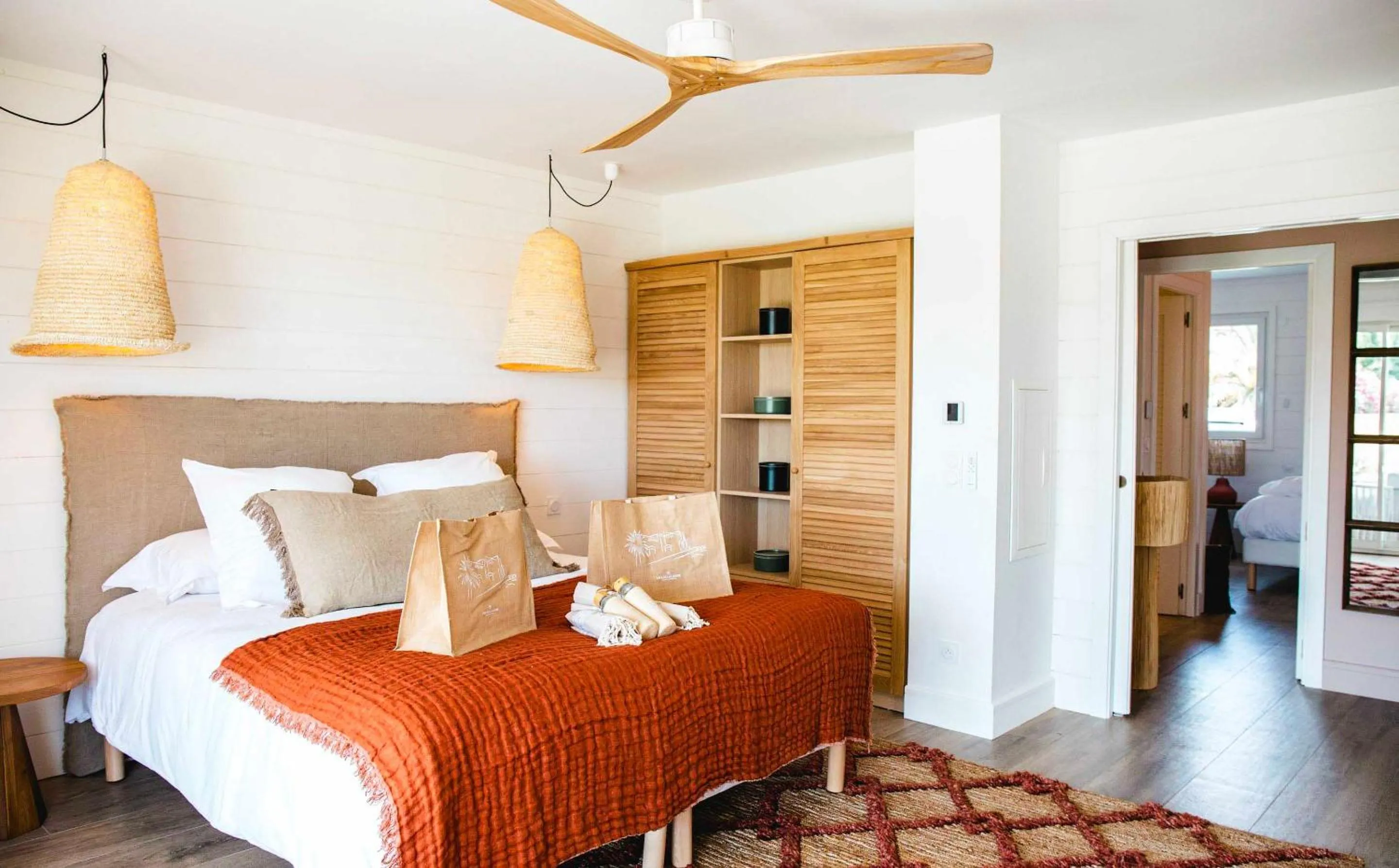 Photo of the whole room, Bed in Relais et Châteaux Thalasso & Spa Ile de la Lagune