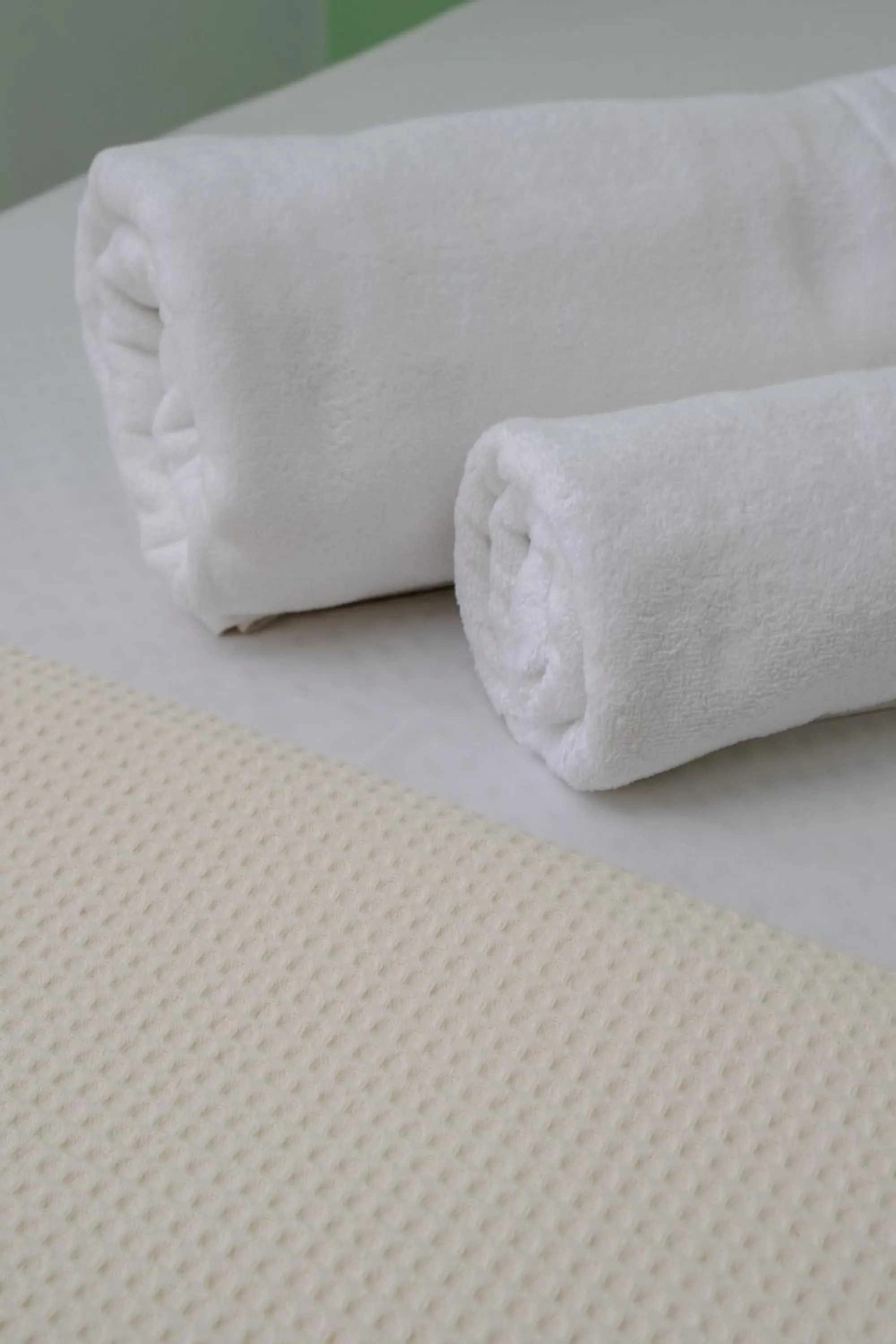 Shower, Bed in Evripus Suites