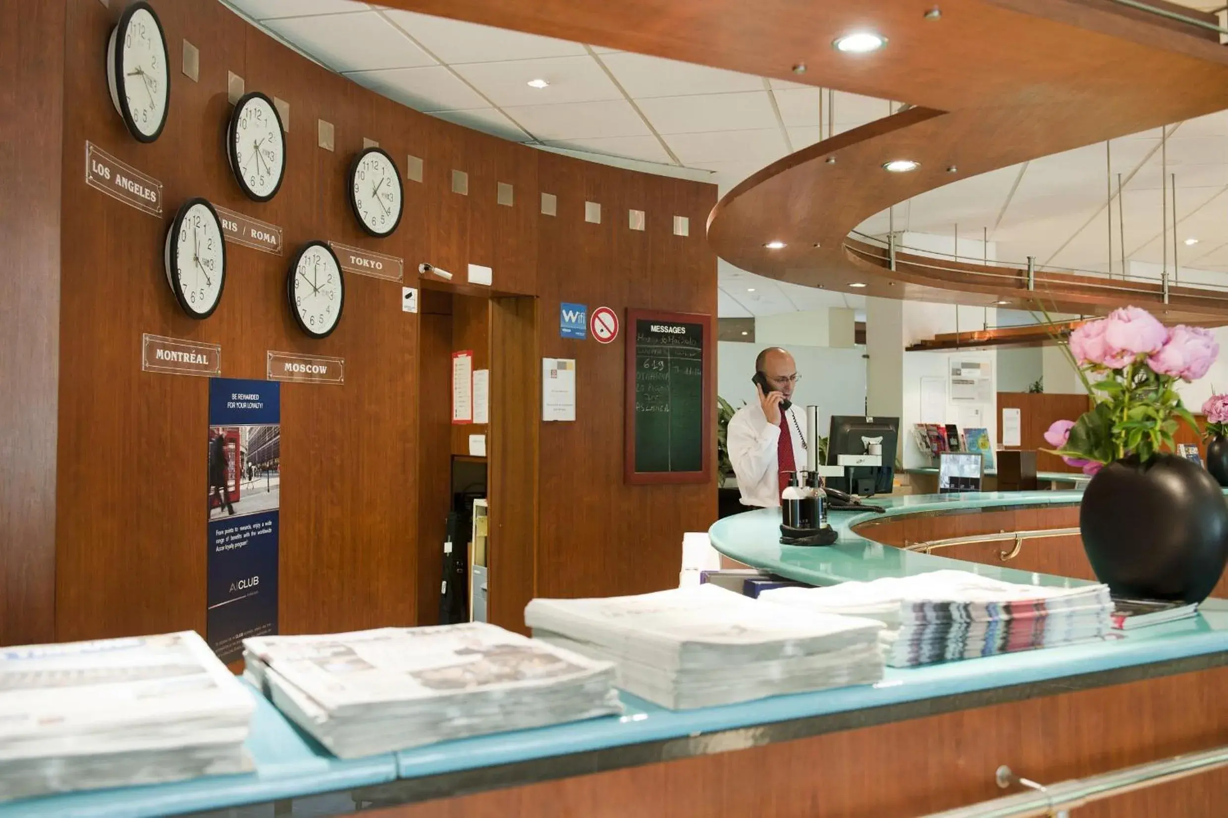 Lobby or reception in Aparthotel Adagio Paris XV Lobby or reception in Aparthotel Adagio Paris XV