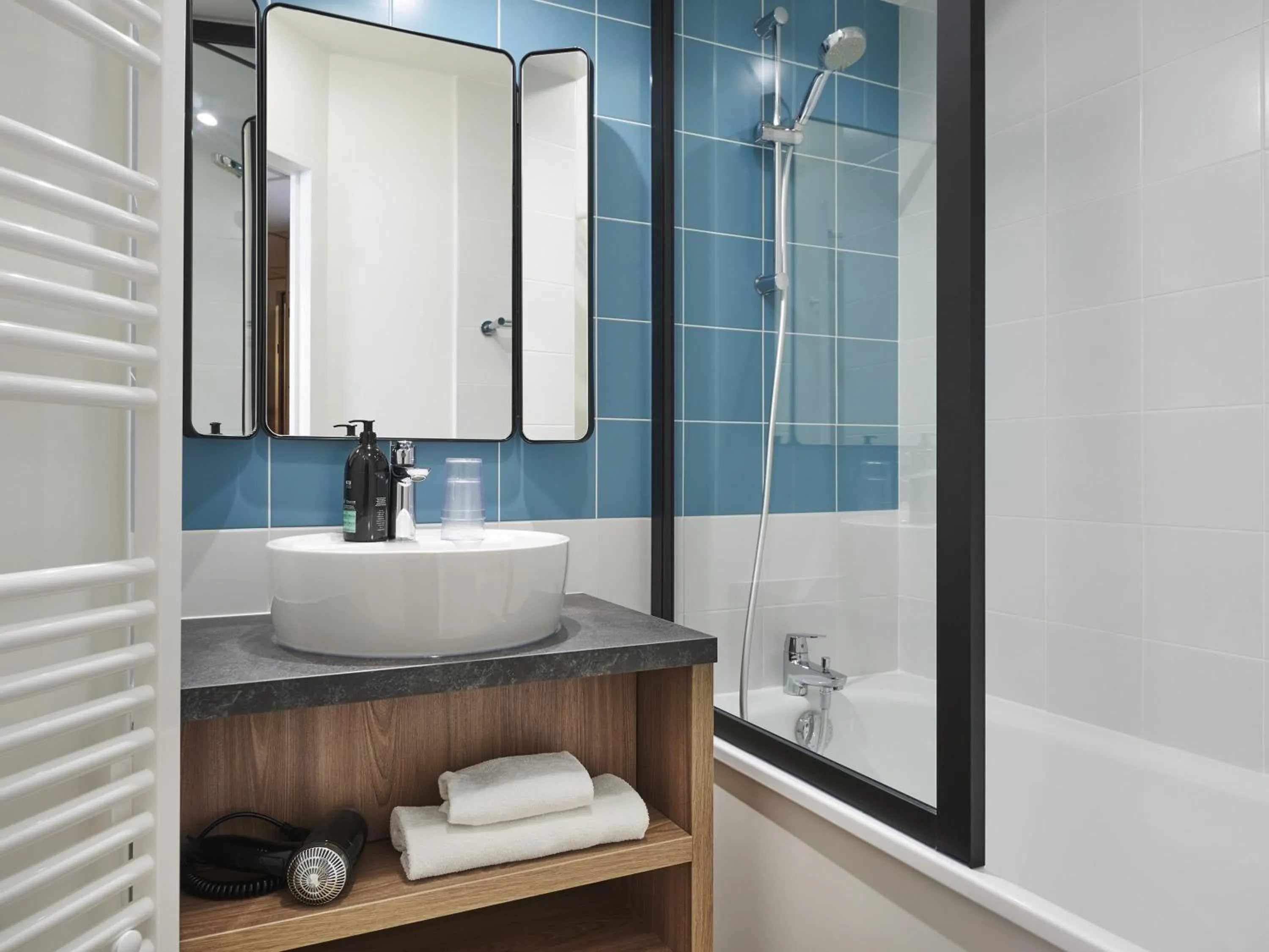 Bedroom in Aparthotel Adagio Porte de Versailles