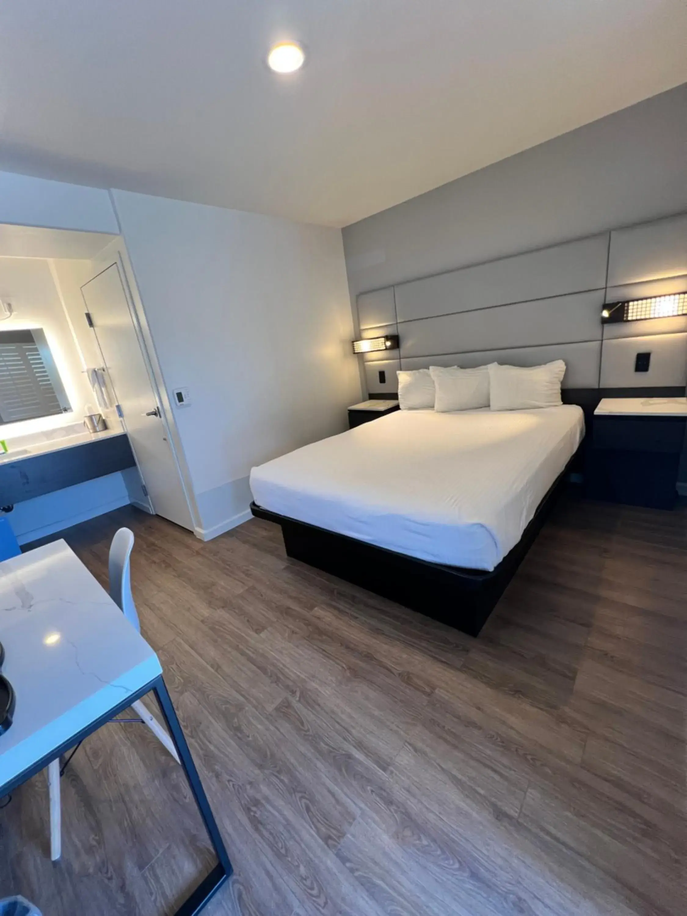 Bed in Signature Inn Santa Clara Bed in Signature Inn Santa Clara